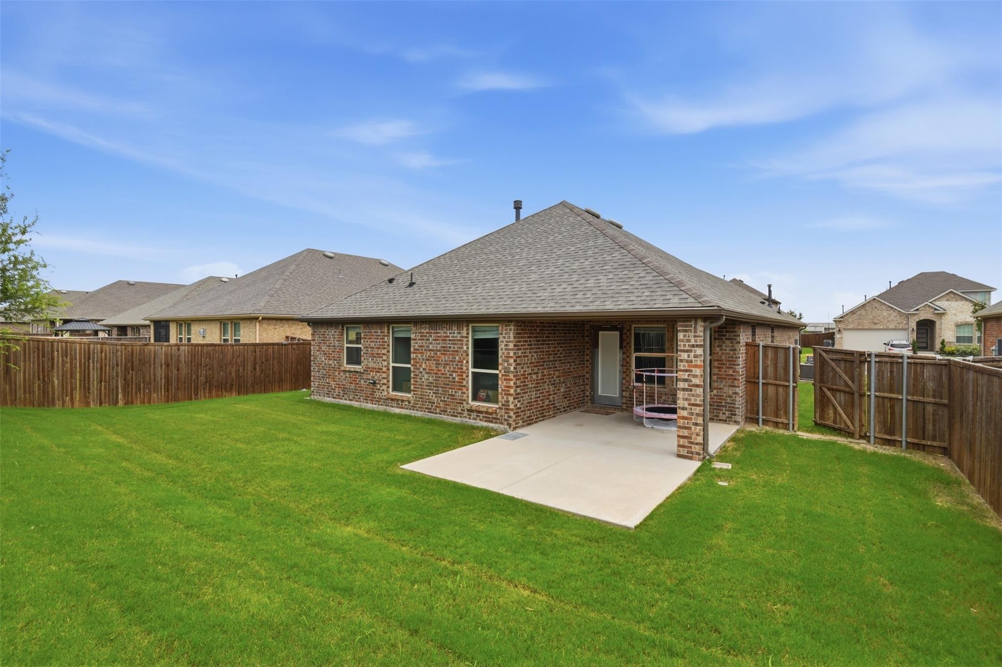 main property photo 23