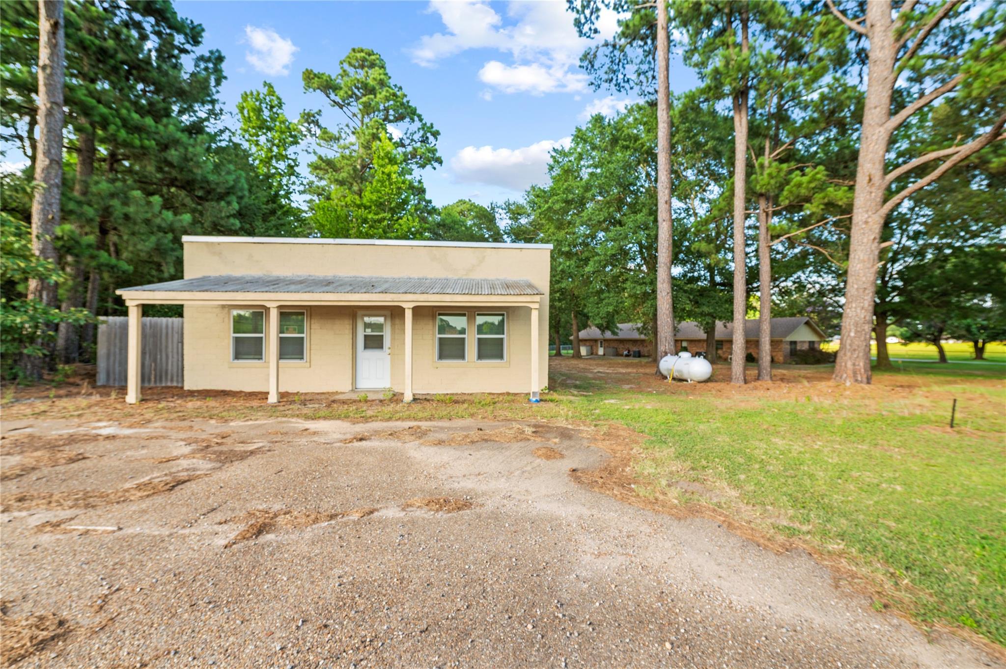 main property photo 22