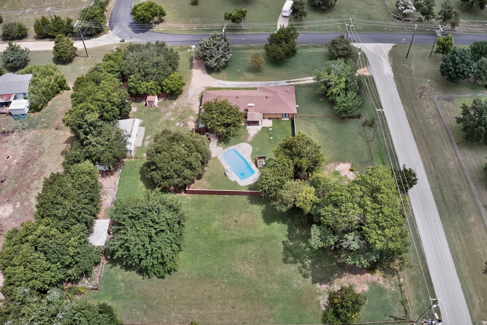 main property photo 36