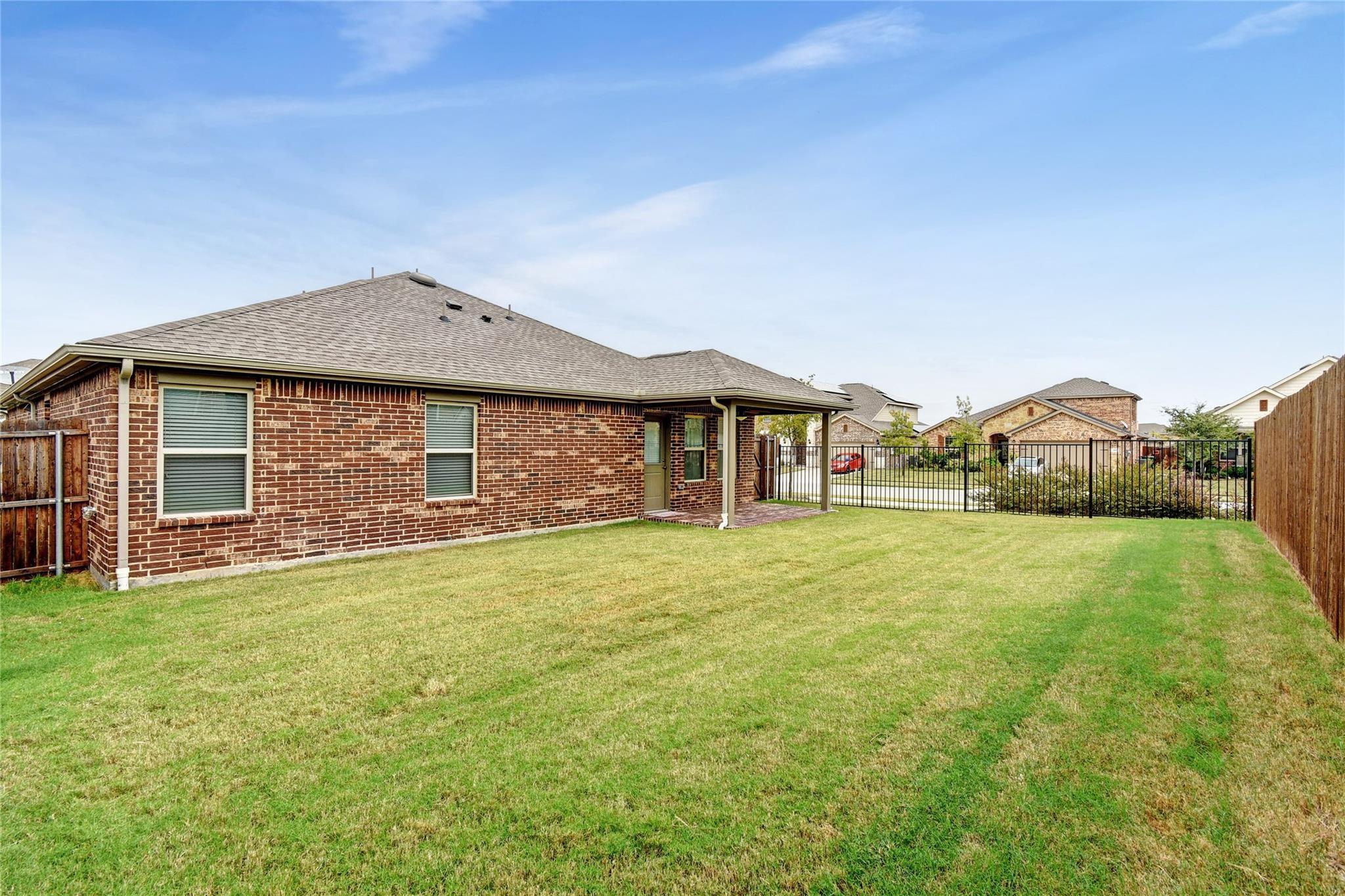 main property photo 13