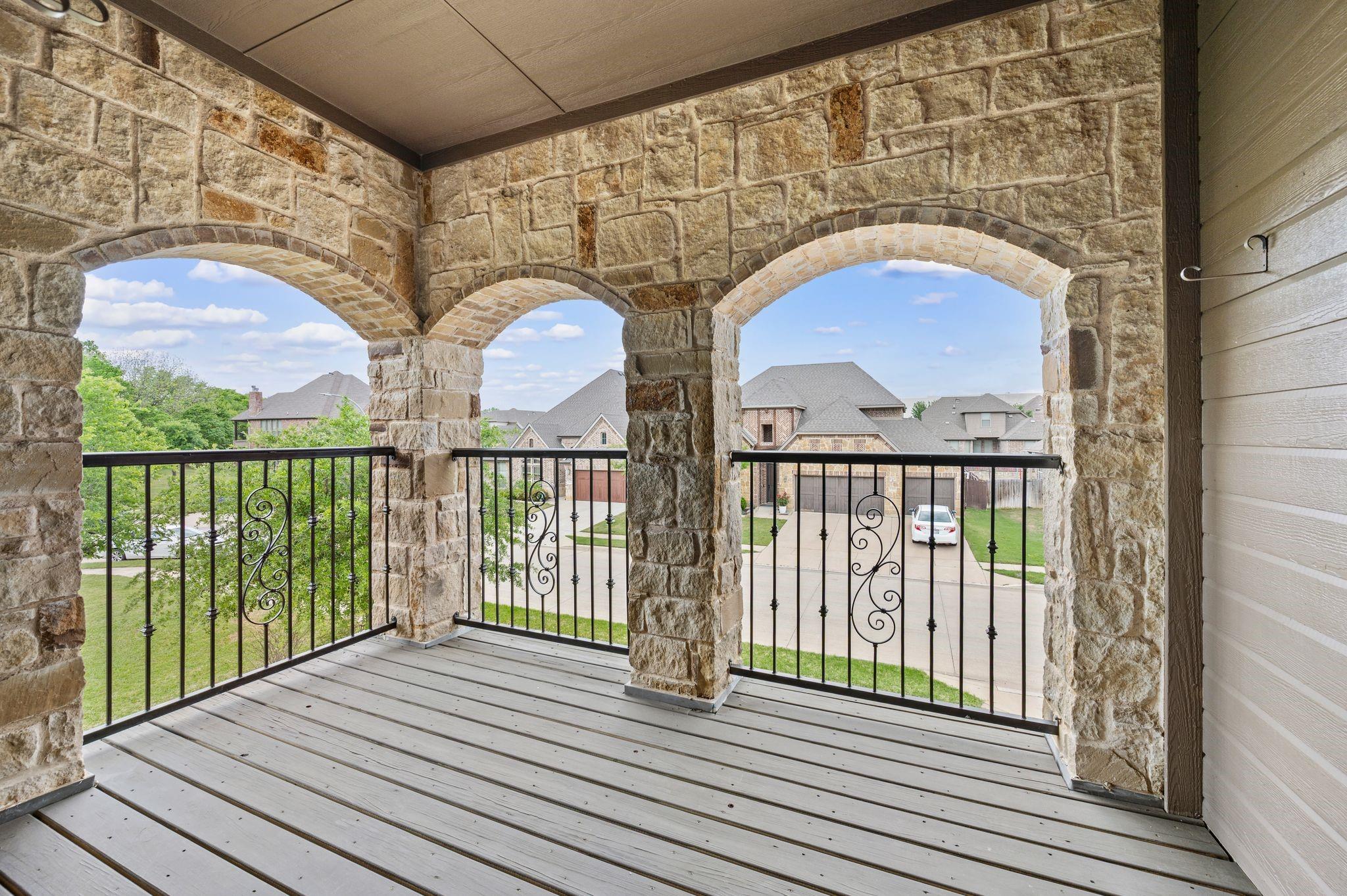 main property photo 27