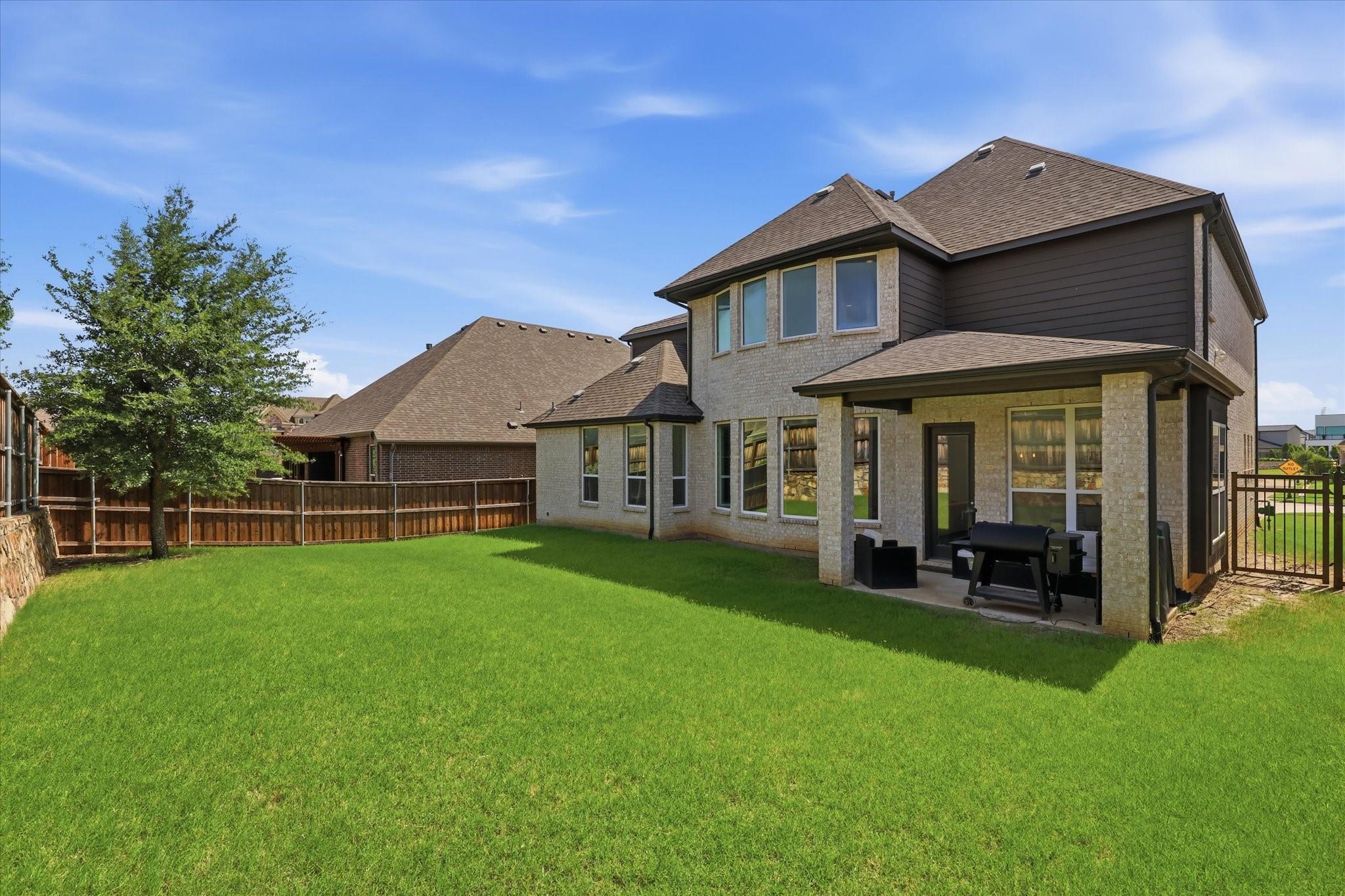 main property photo 32