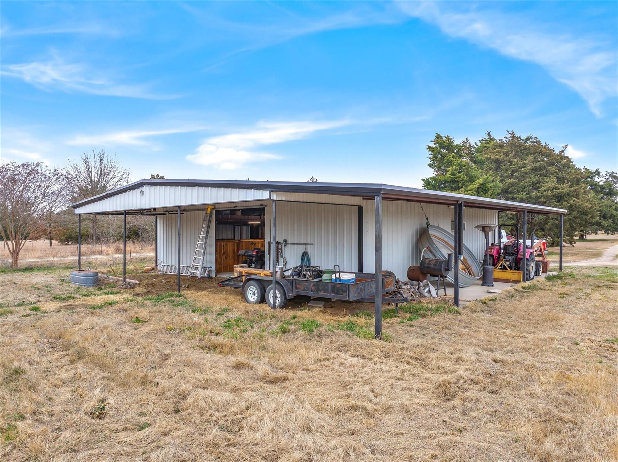 main property photo 34