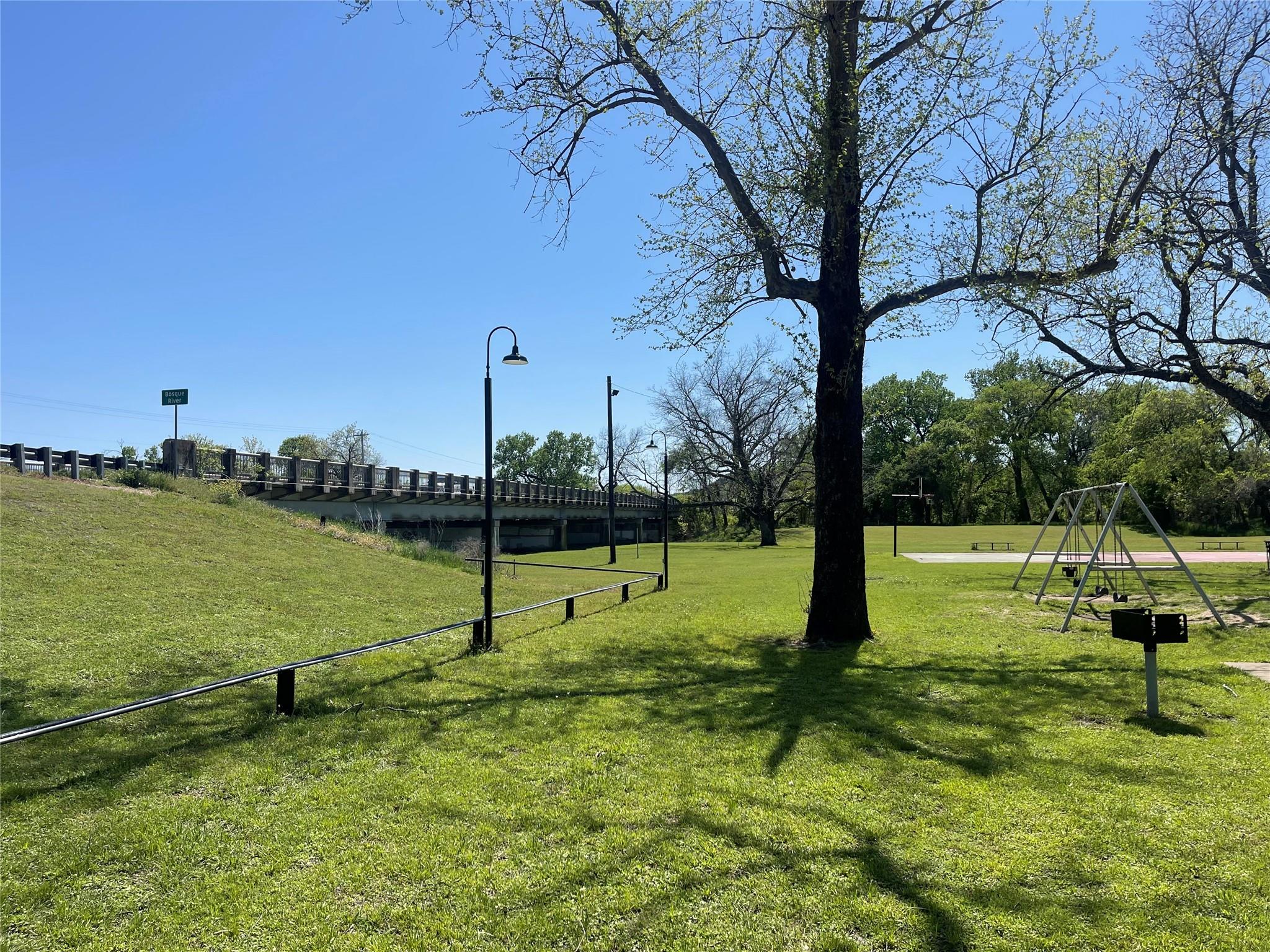 main property photo 30