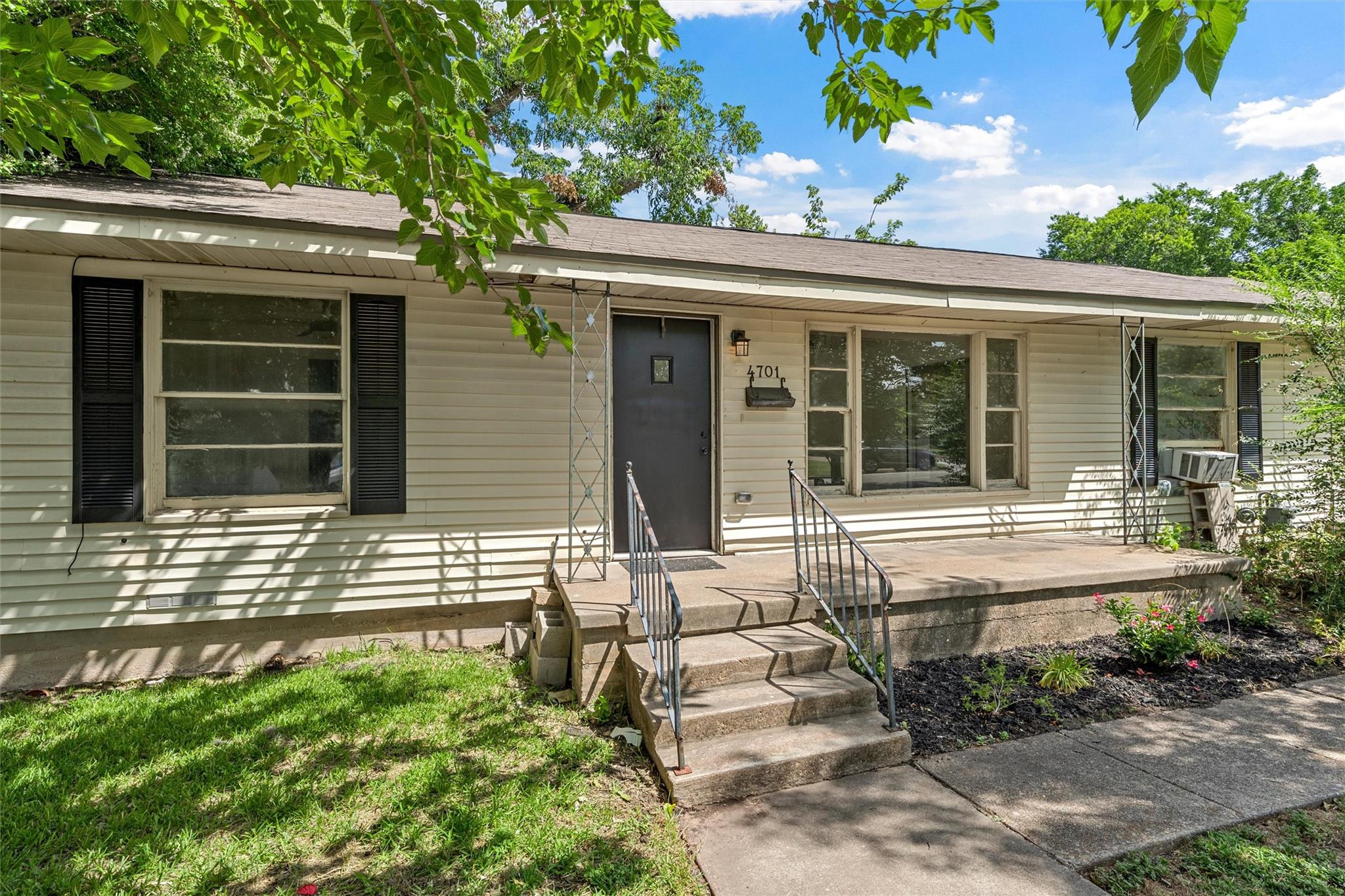 property viewer photo 2