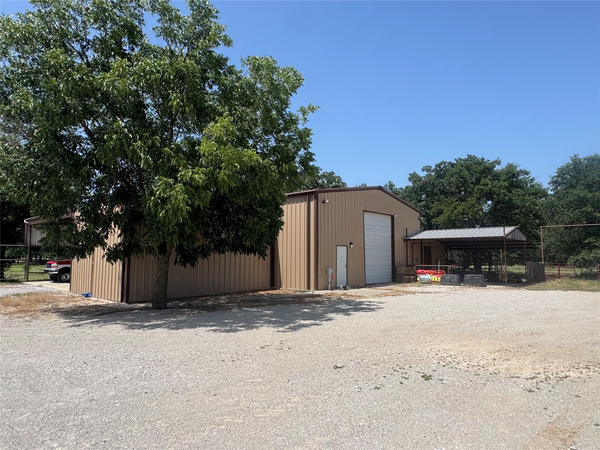 main property photo 32