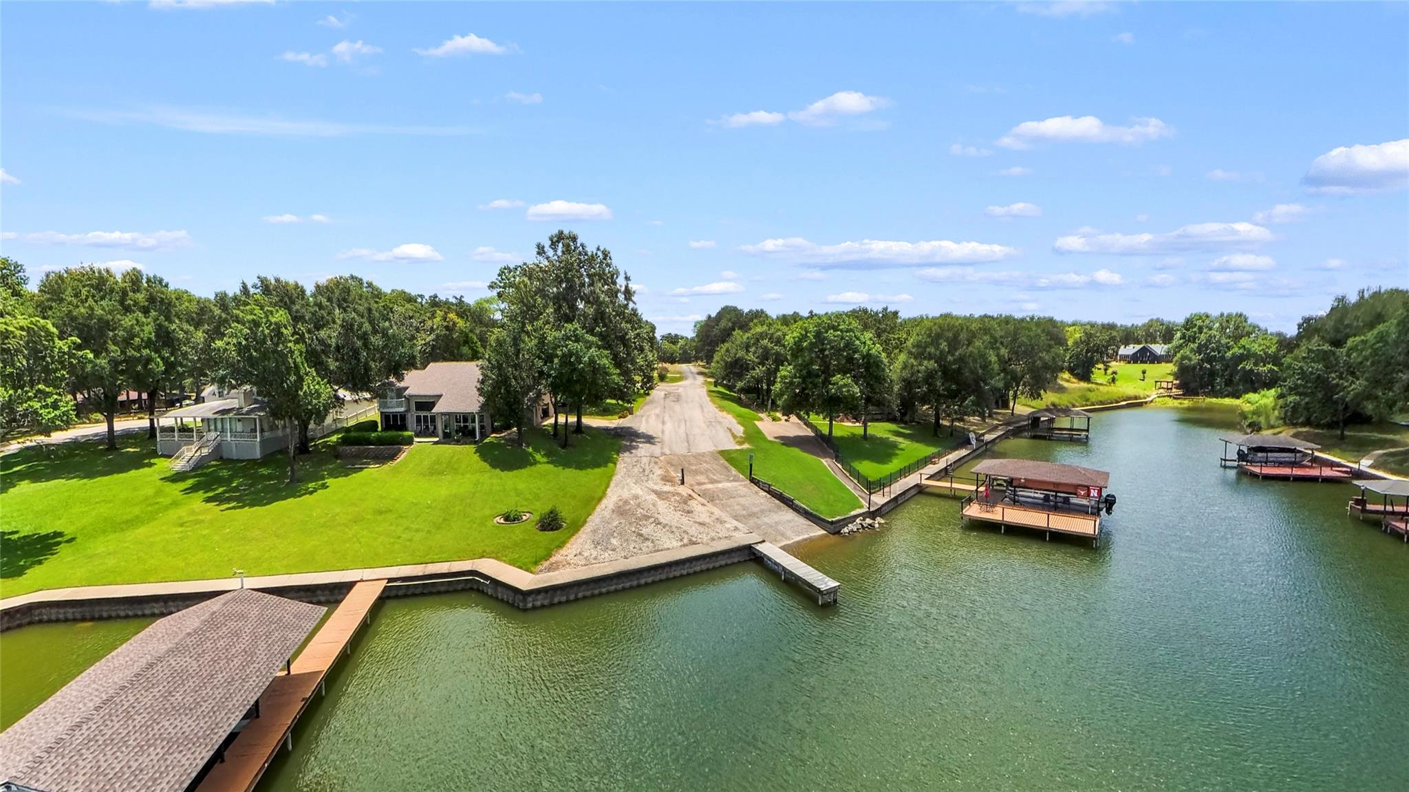 main property photo 35