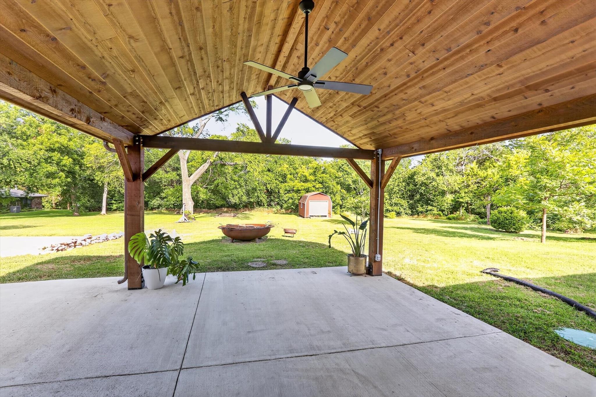 main property photo 28