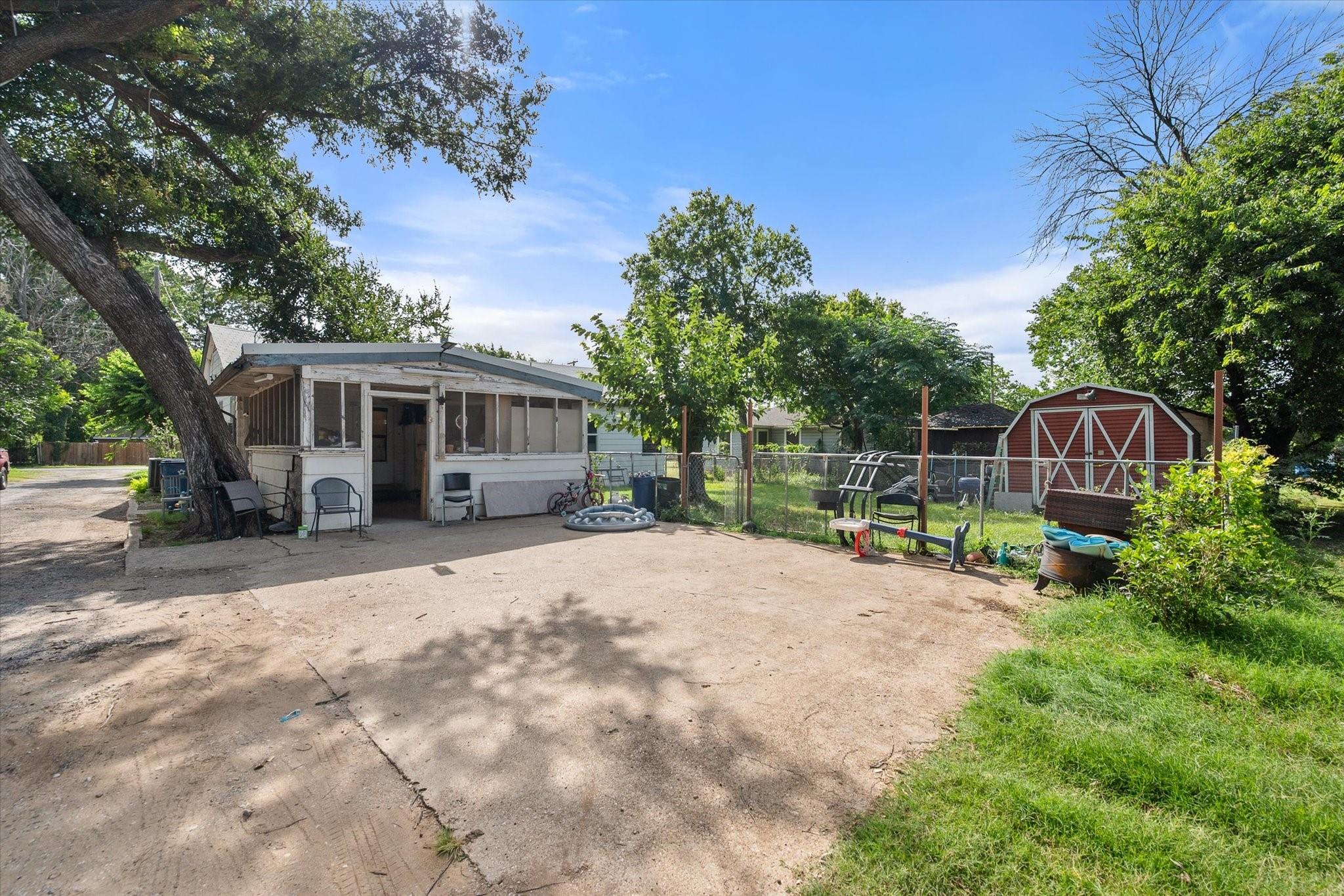 main property photo 20