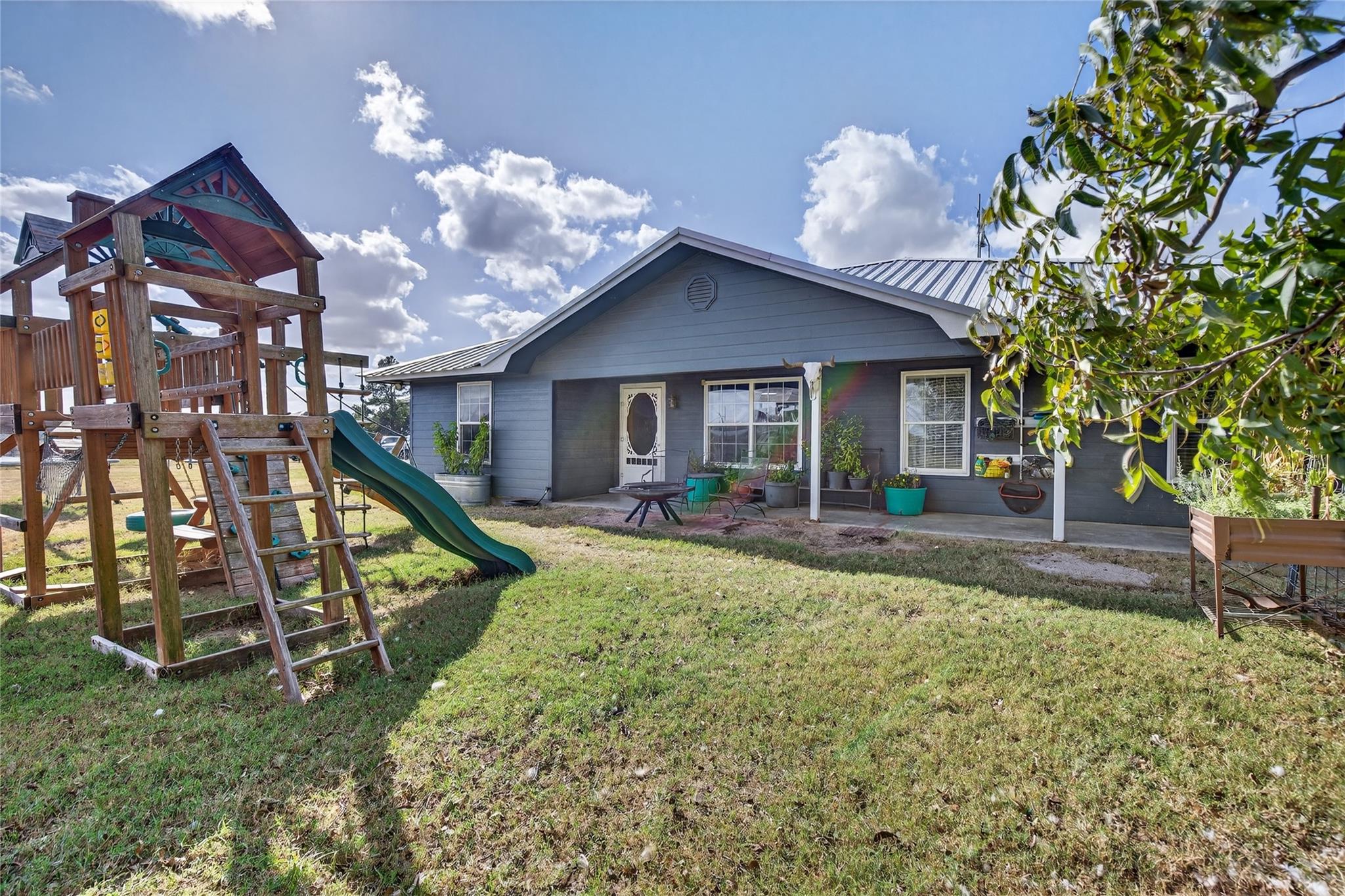 main property photo 0