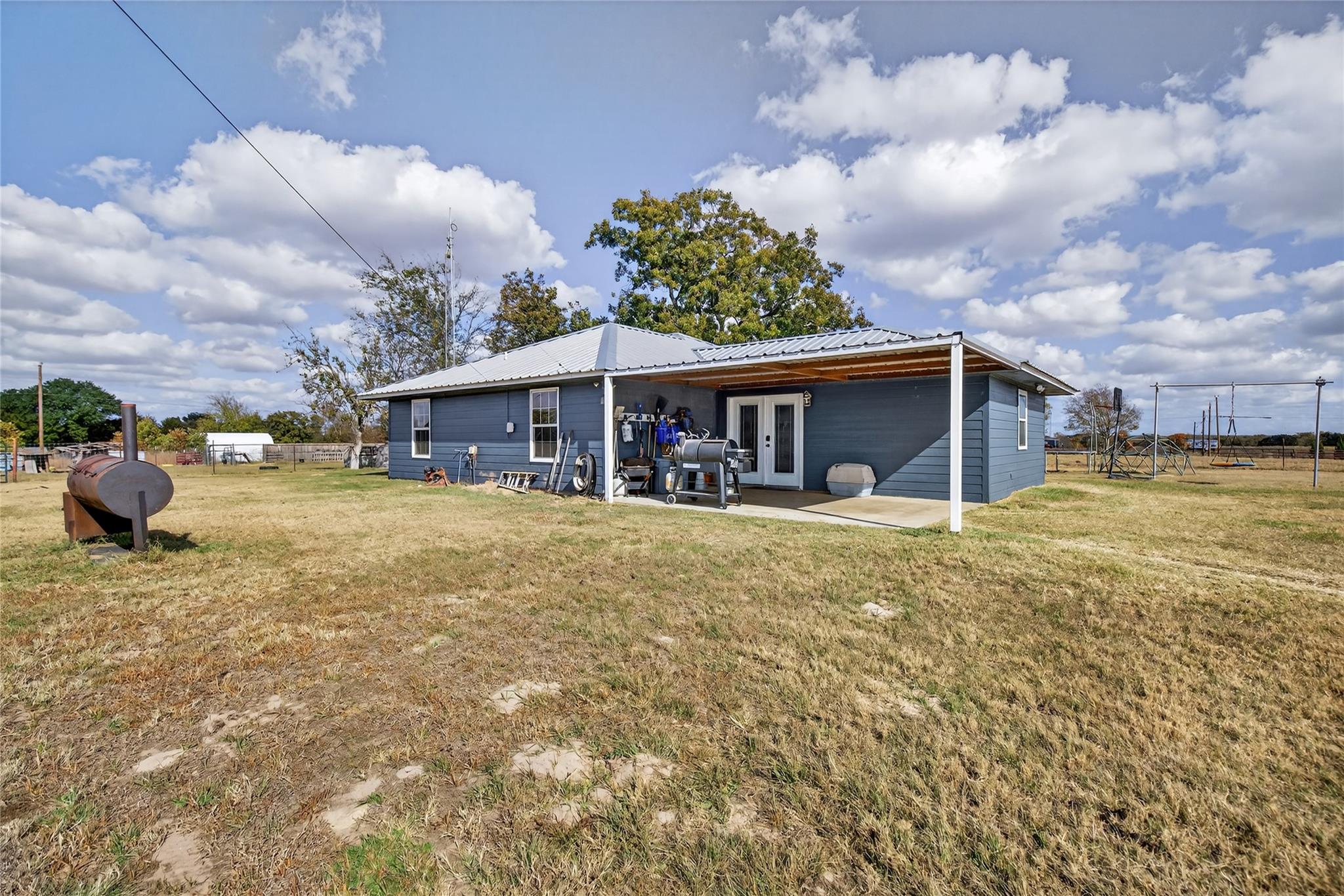 main property photo 24
