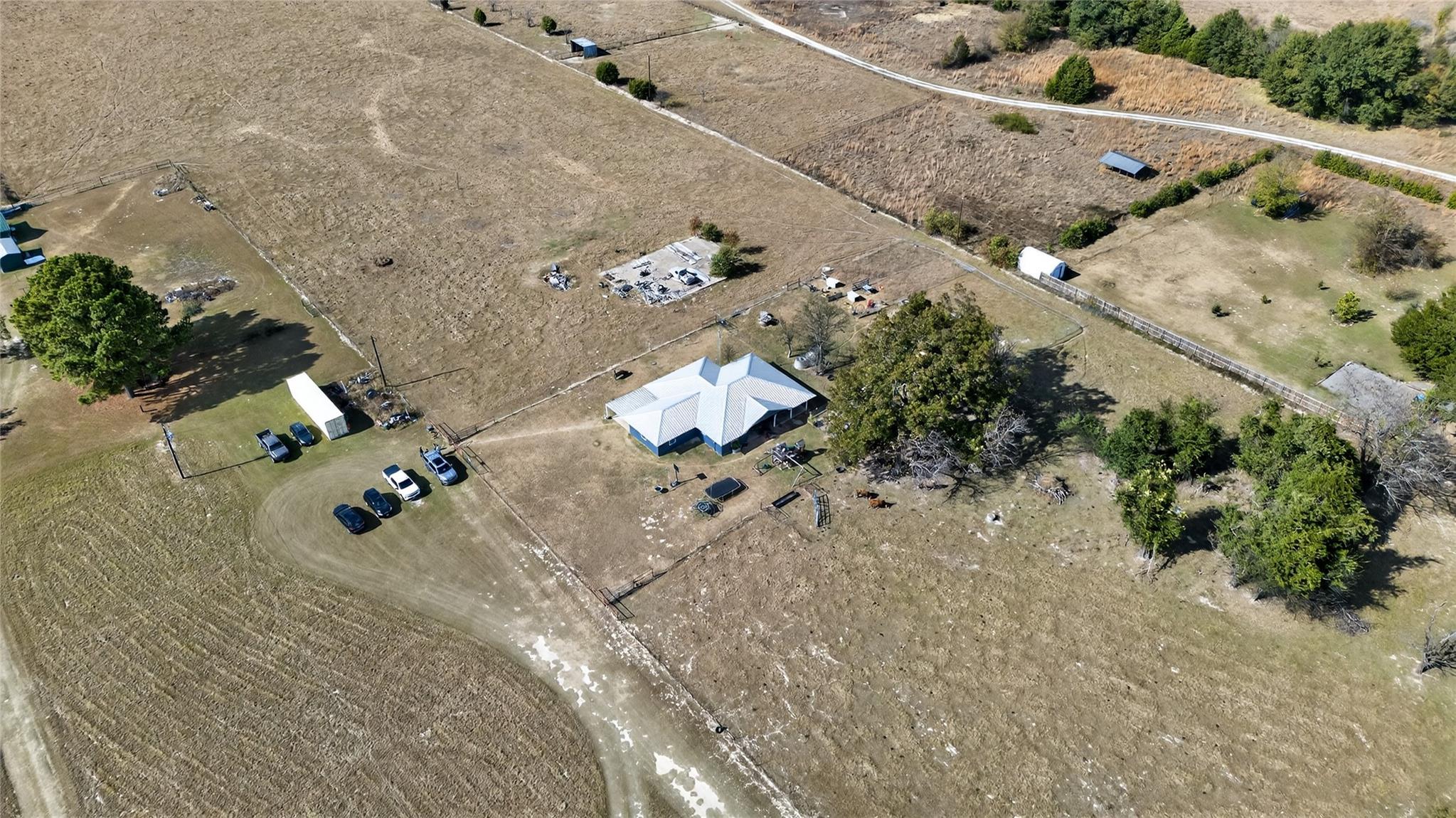 main property photo 29