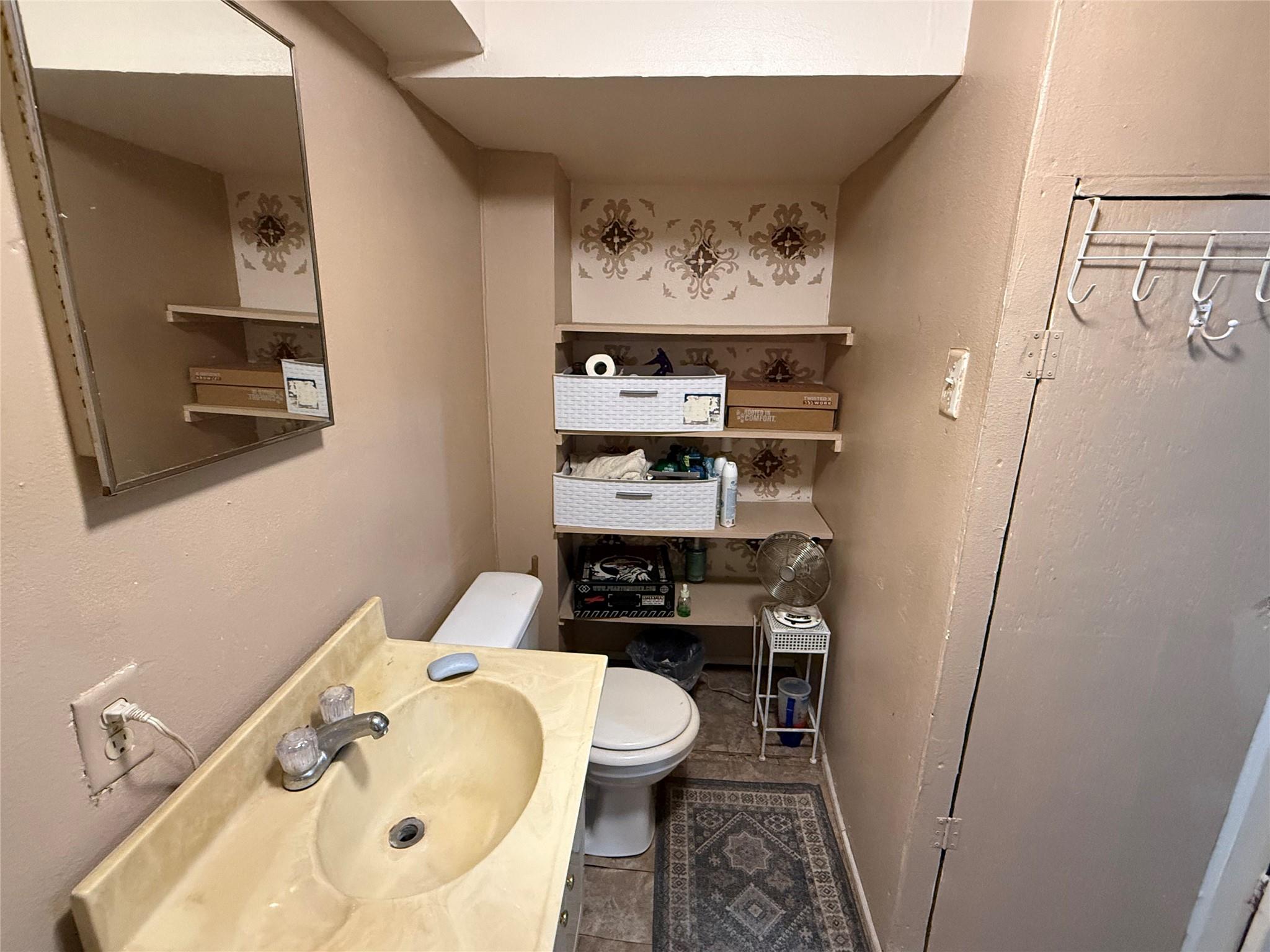 main property photo 15