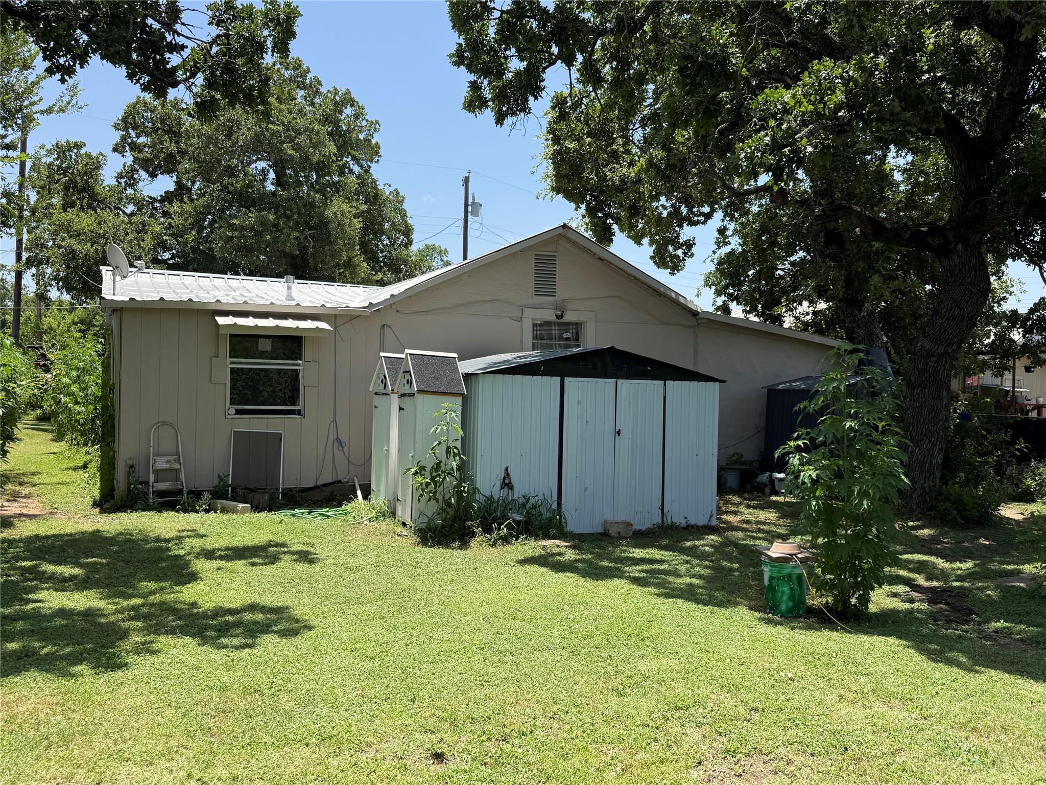 main property photo 21