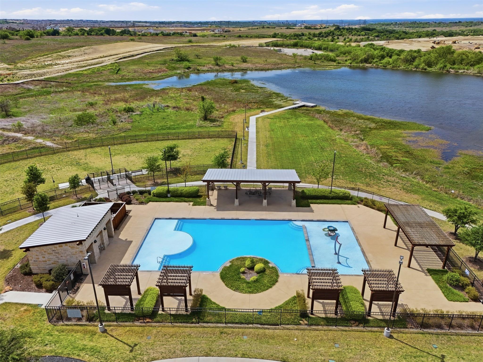 main property photo 32