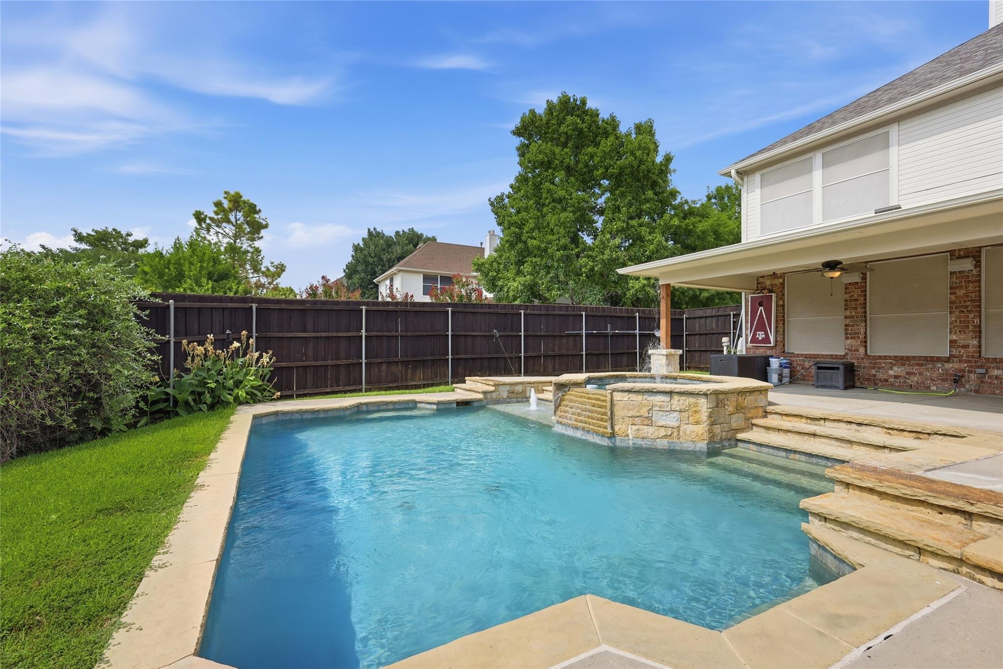 main property photo 27