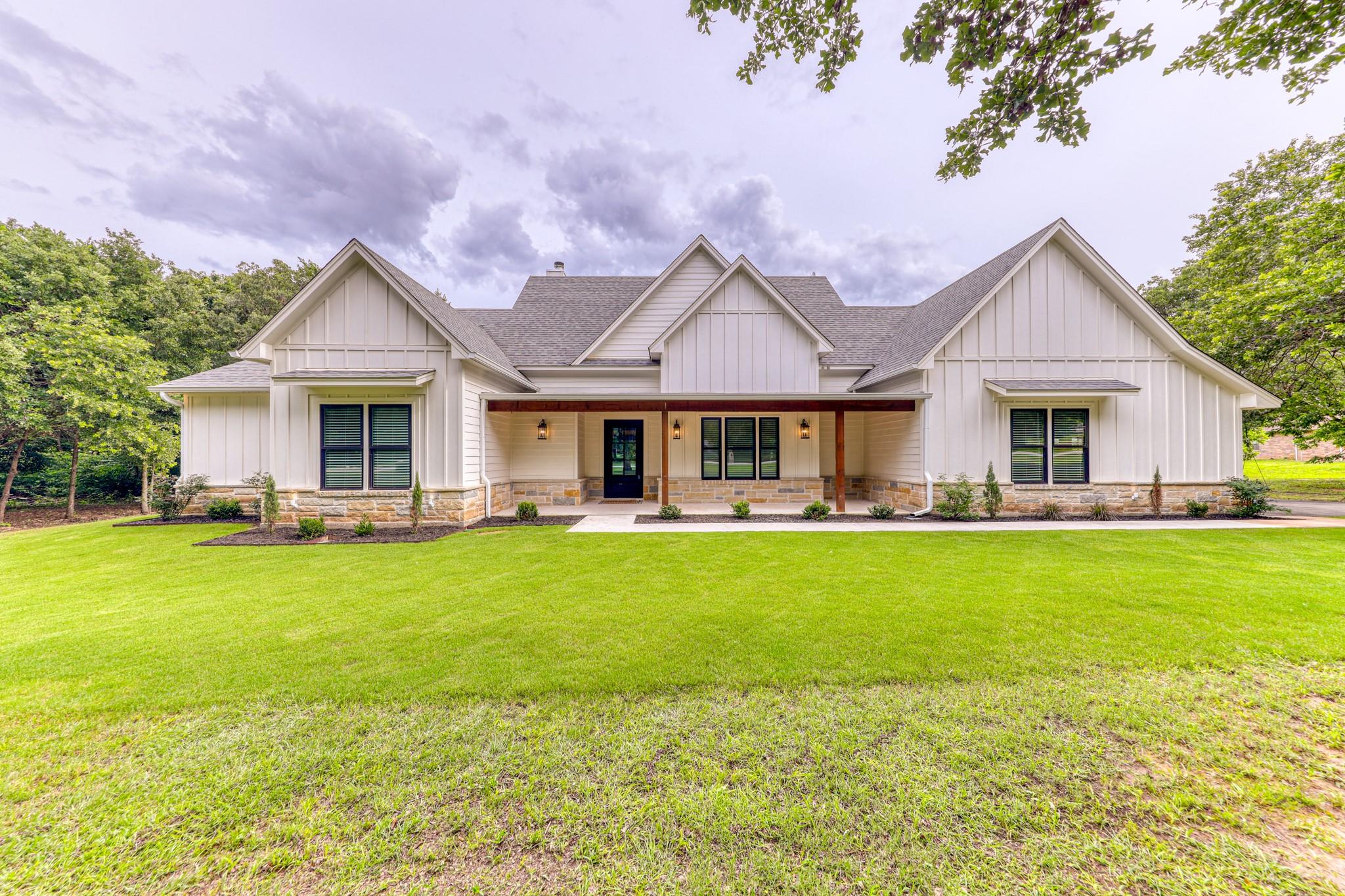 main property photo 0