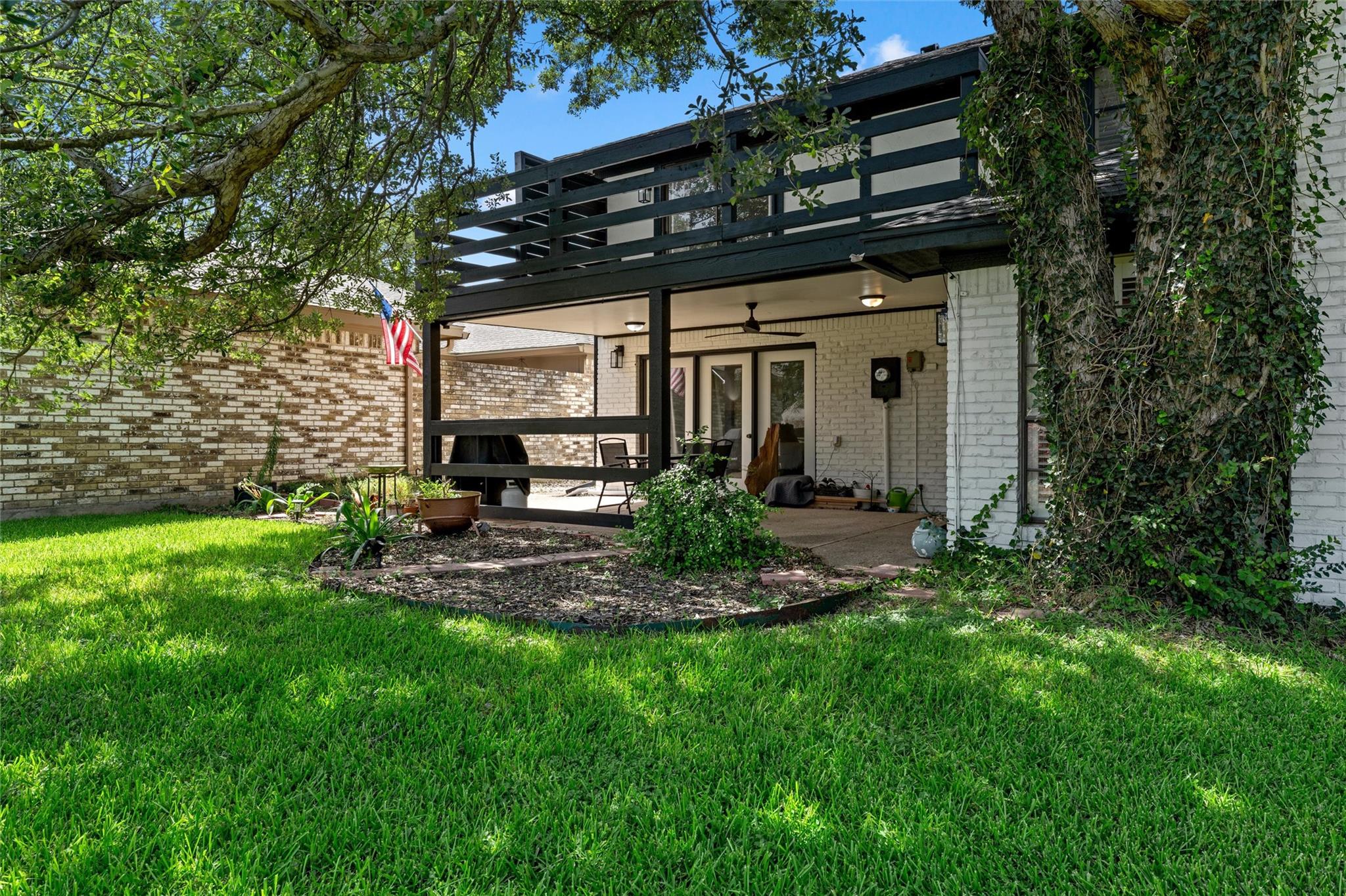 main property photo 30