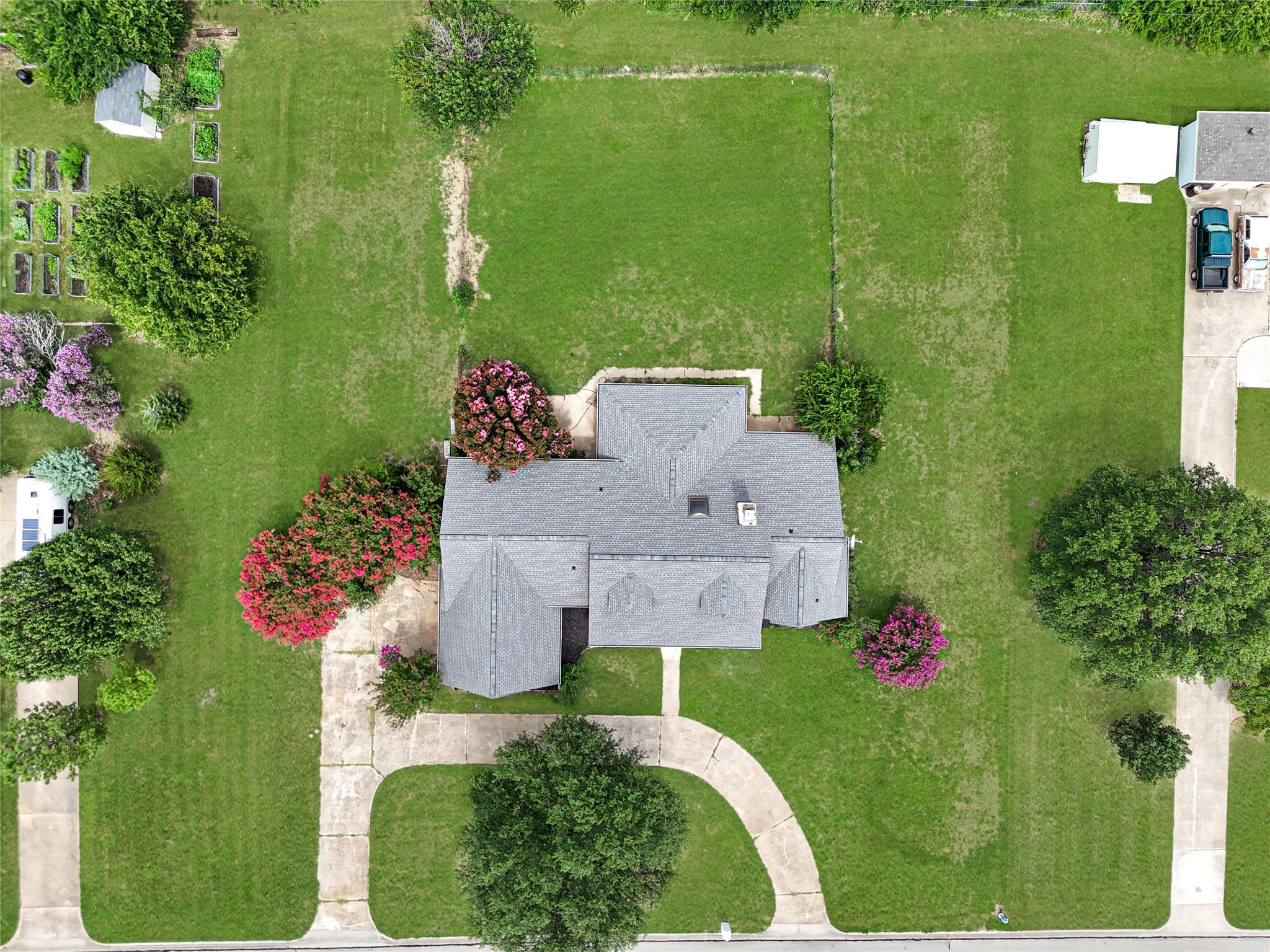 main property photo 32