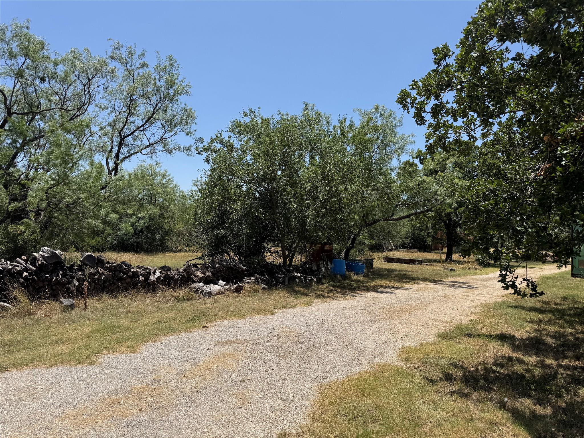 main property photo 10