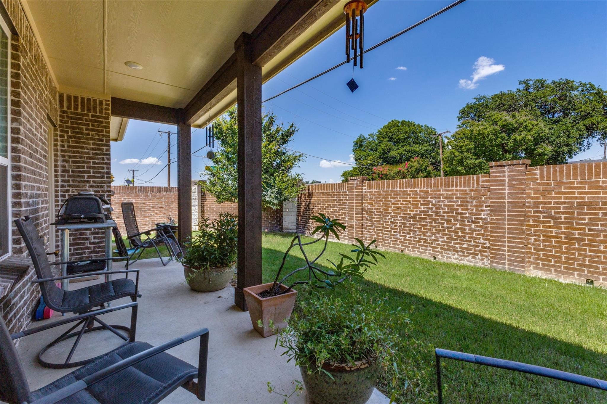 main property photo 18
