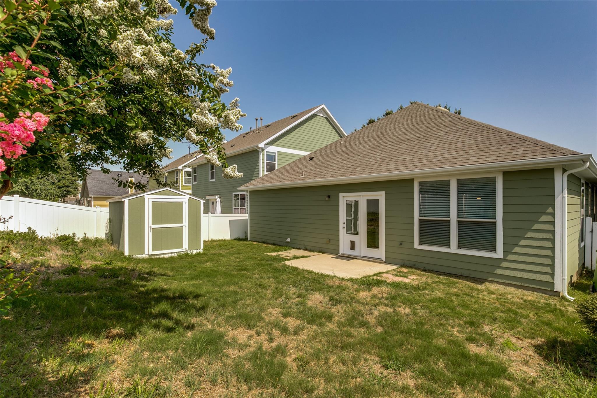 main property photo 23