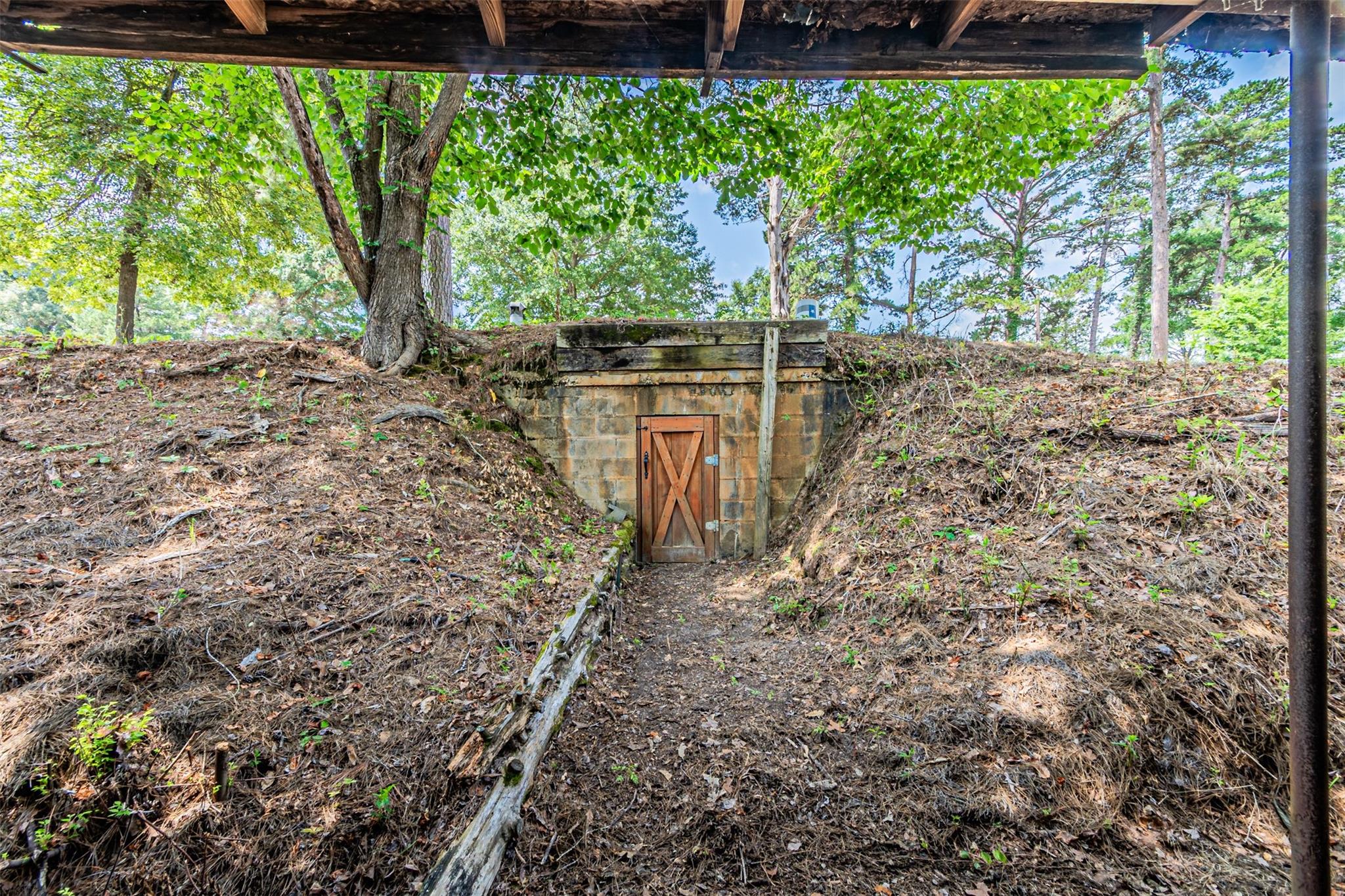main property photo 24