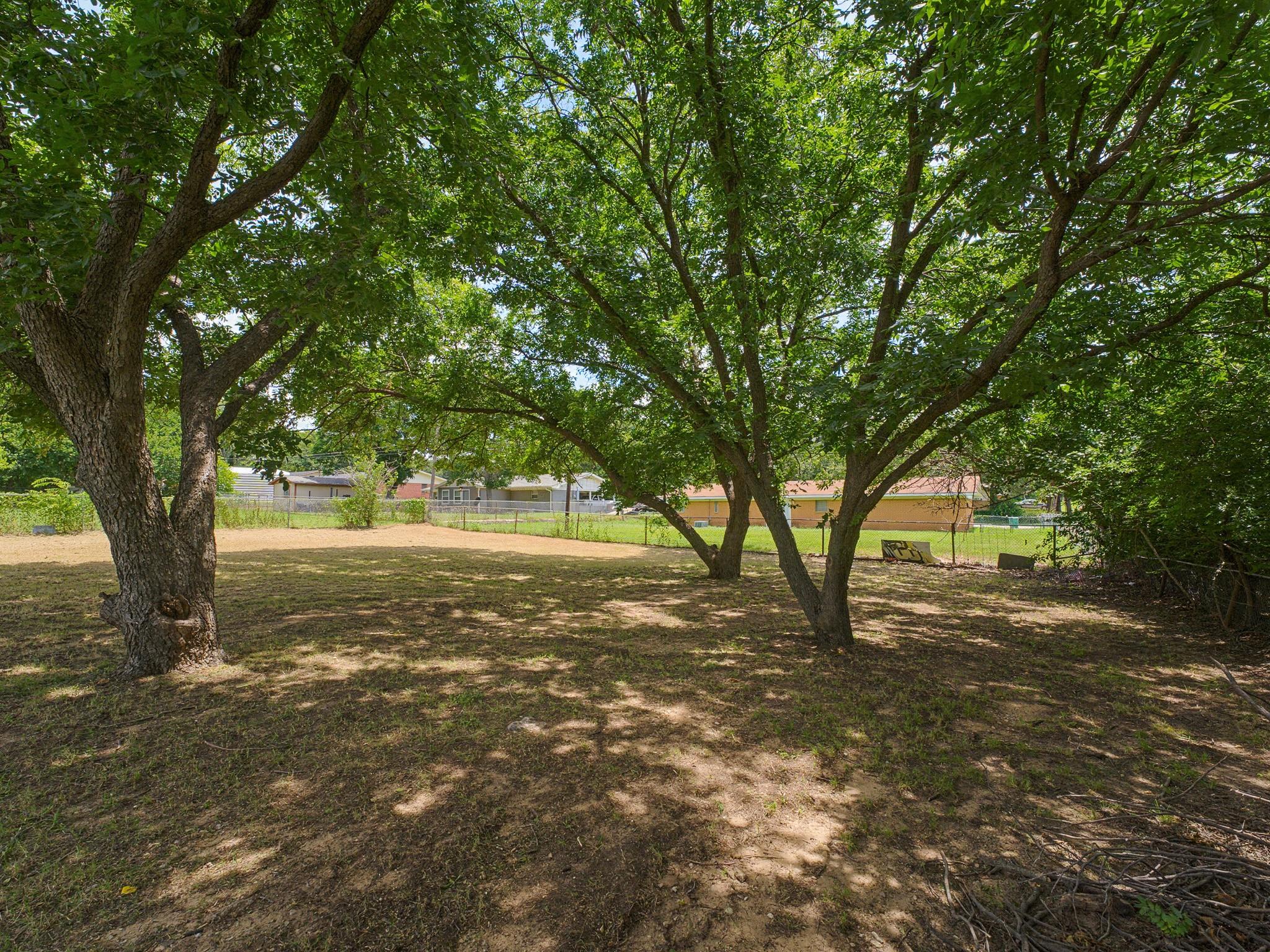 main property photo 36
