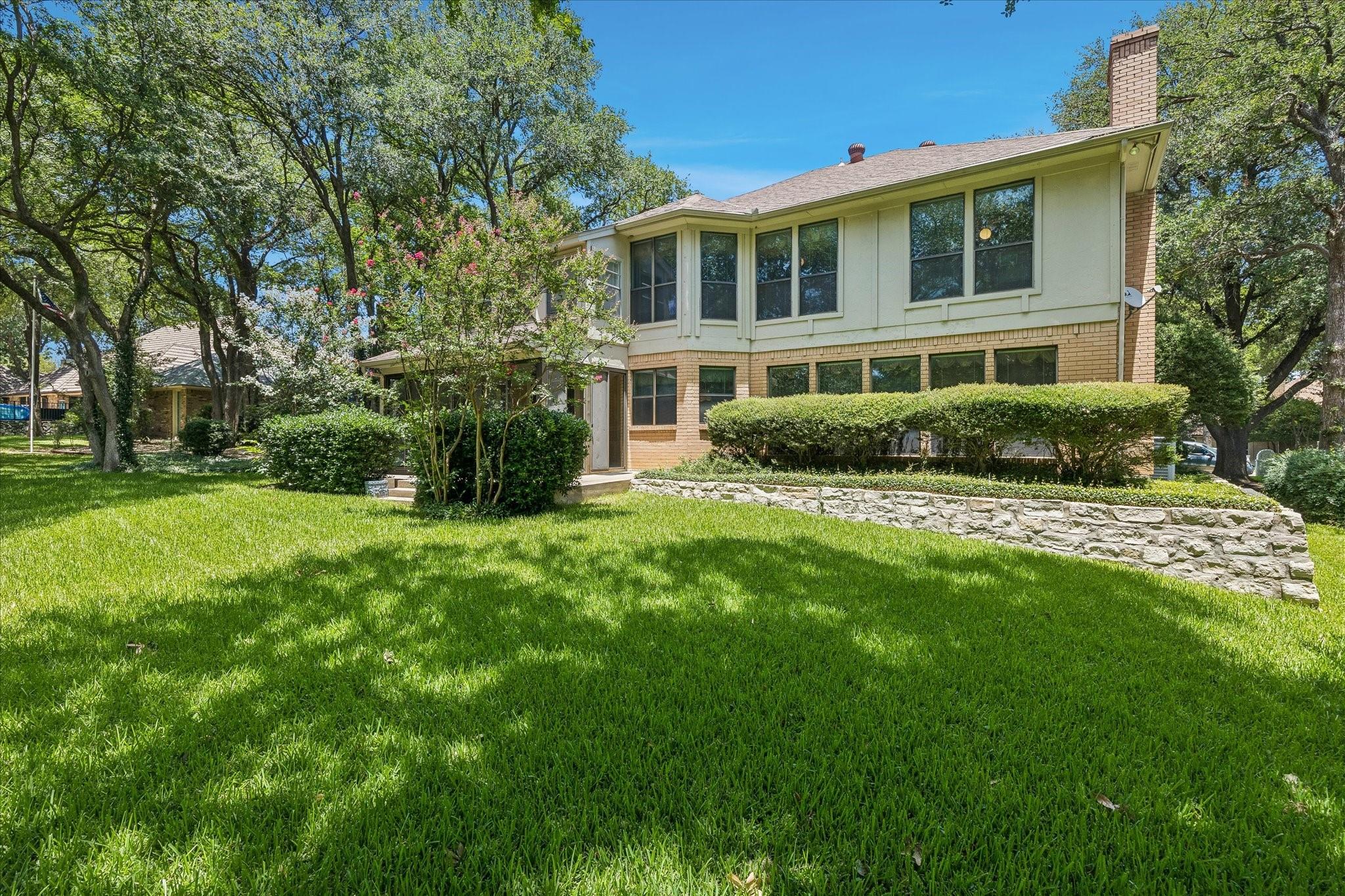 main property photo 23