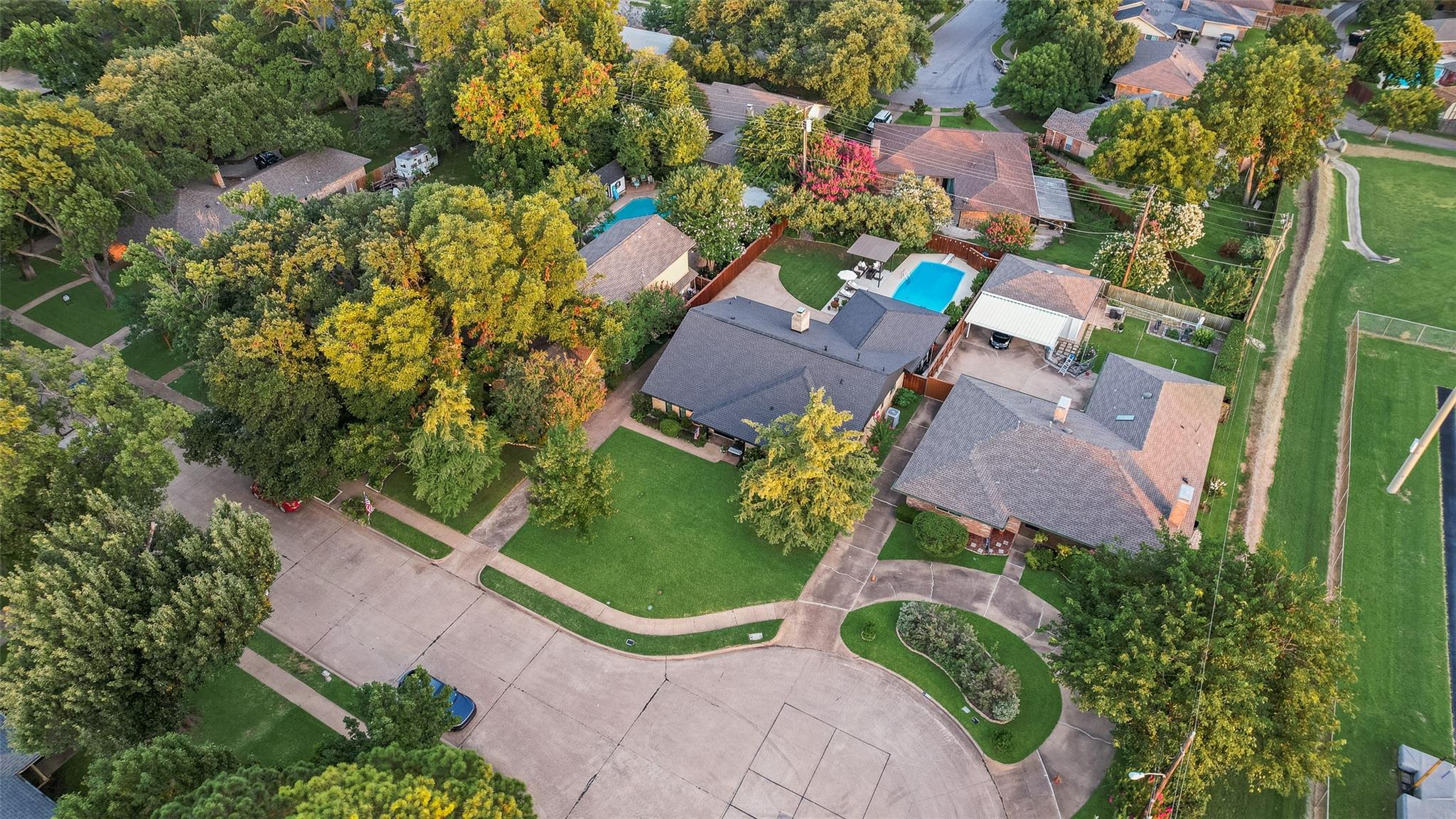 main property photo 32