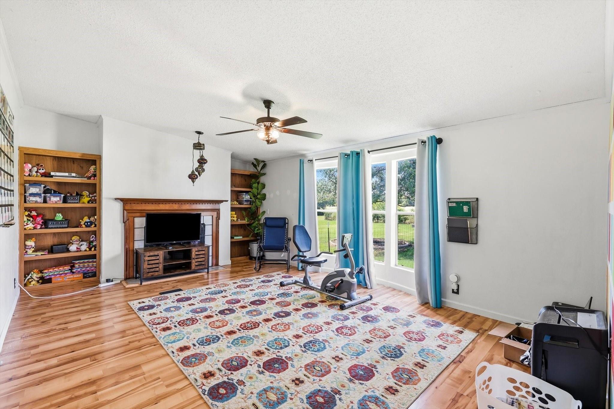 main property photo 16