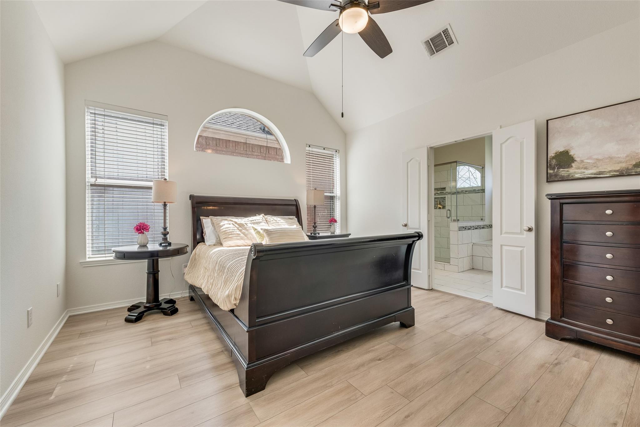 property viewer photo 13
