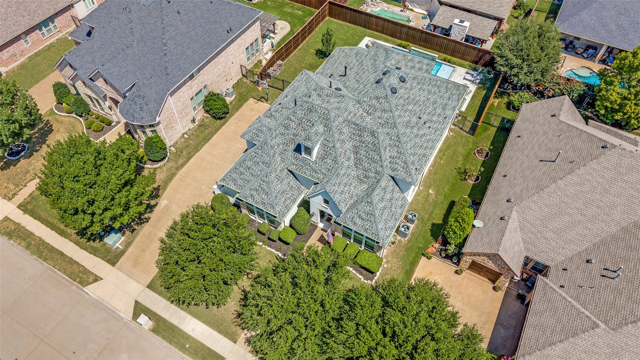 main property photo 39