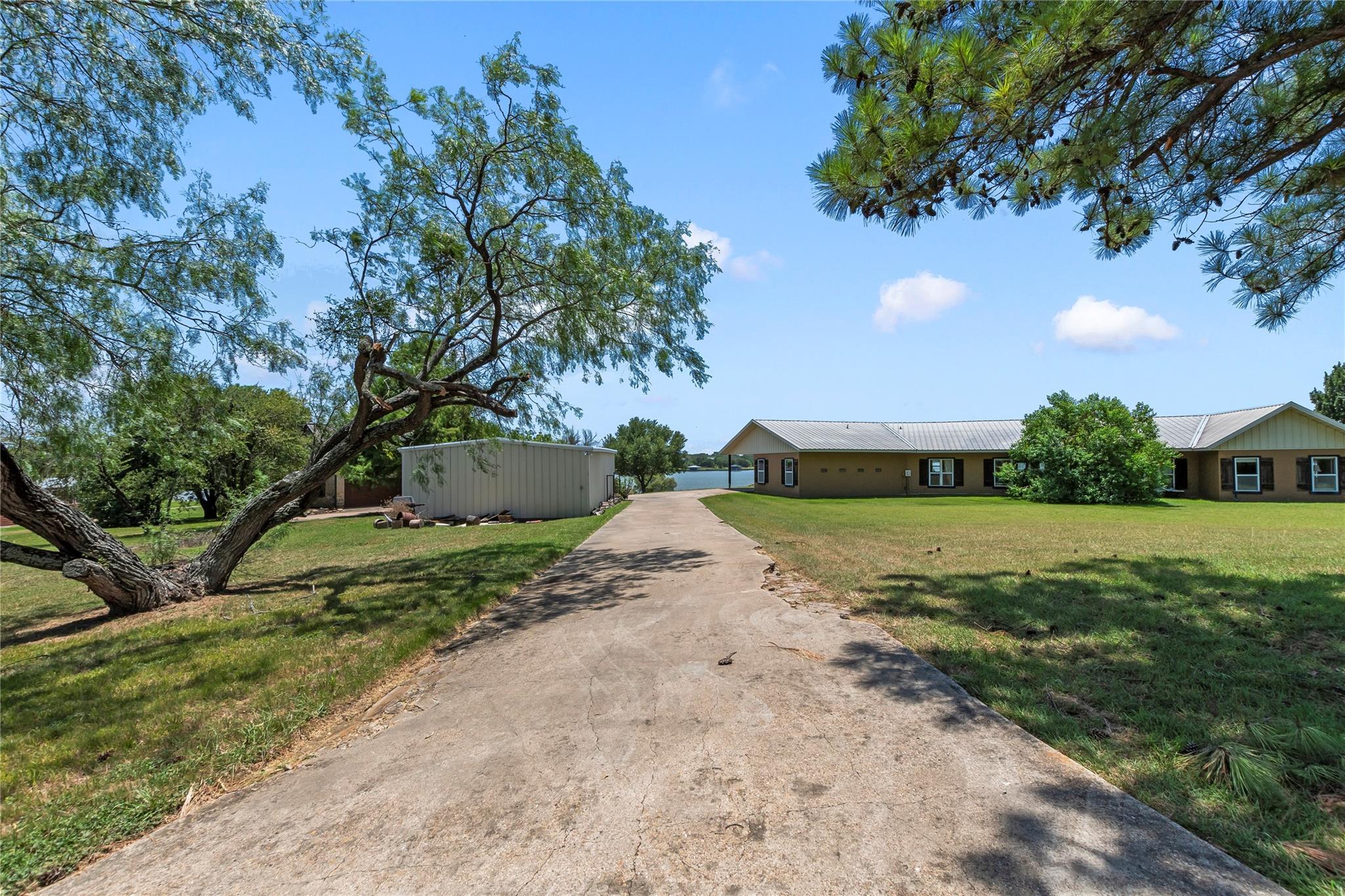main property photo 31