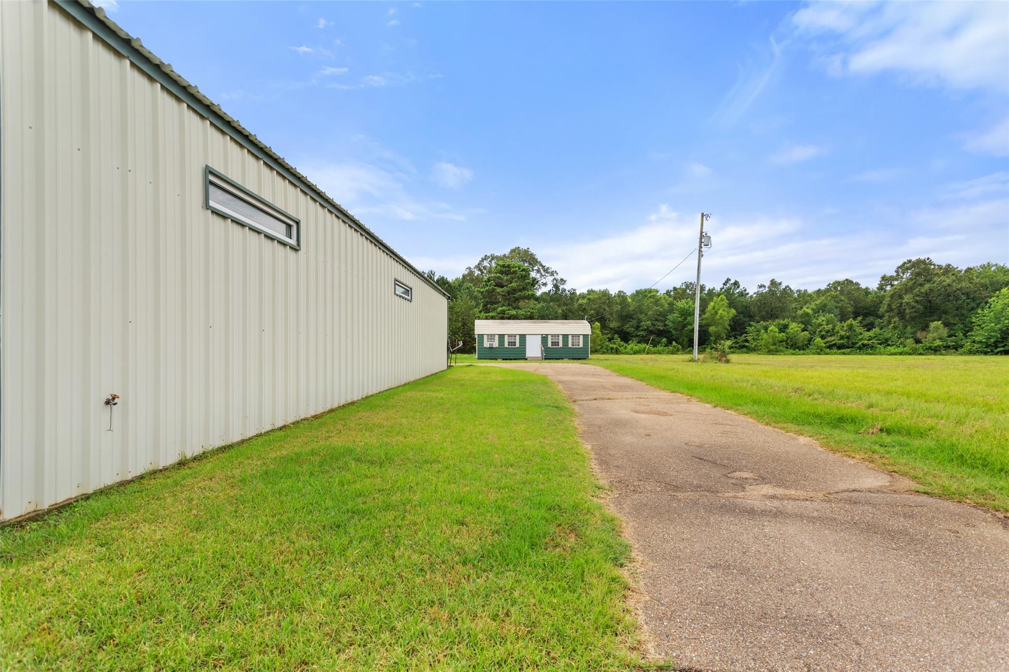 main property photo 27