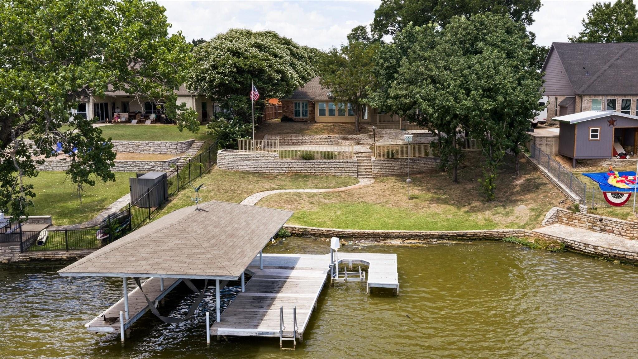 main property photo 33