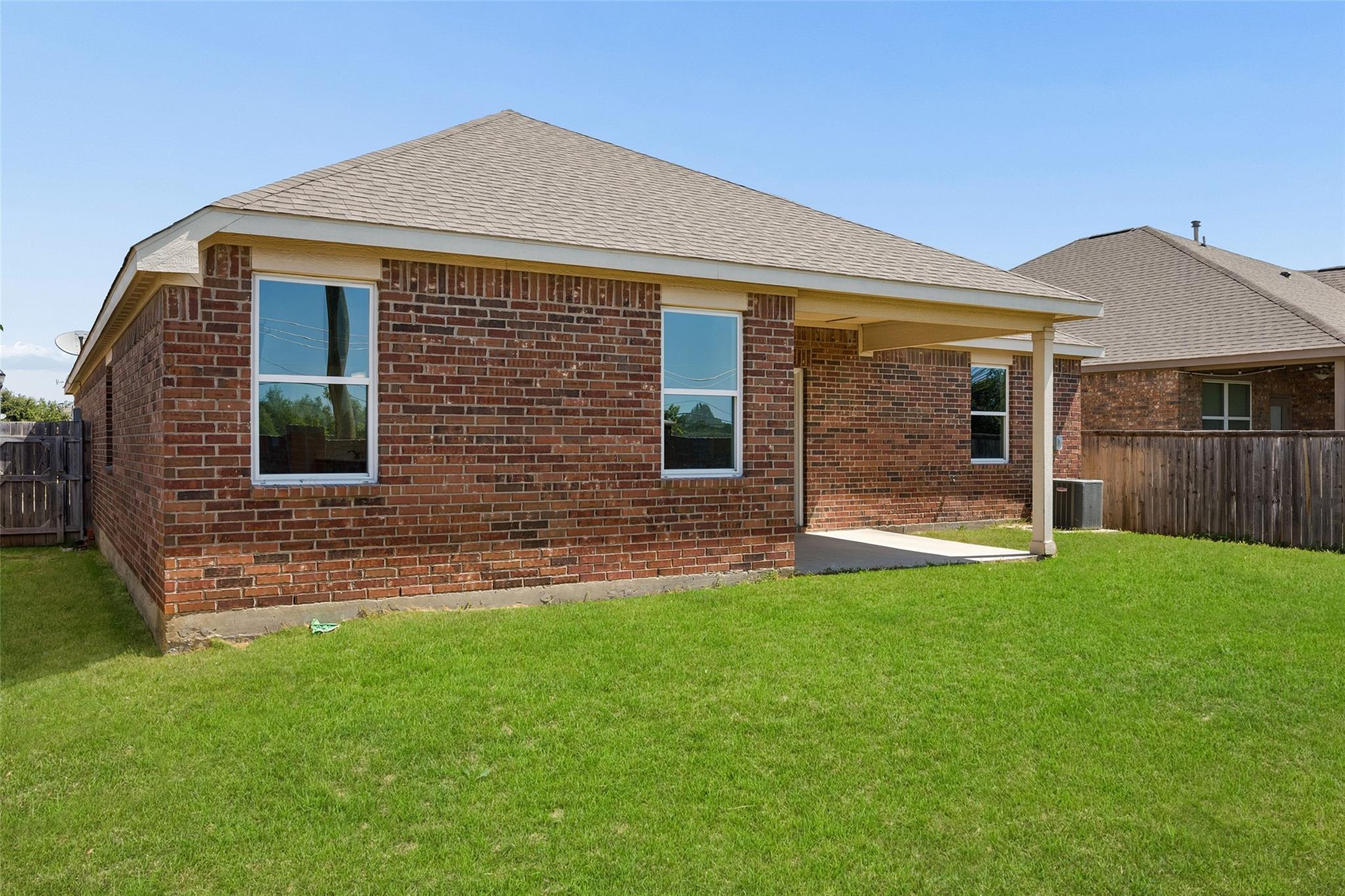 main property photo 31