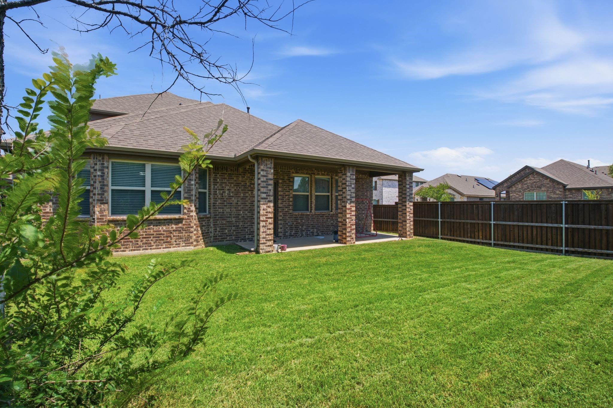 main property photo 14