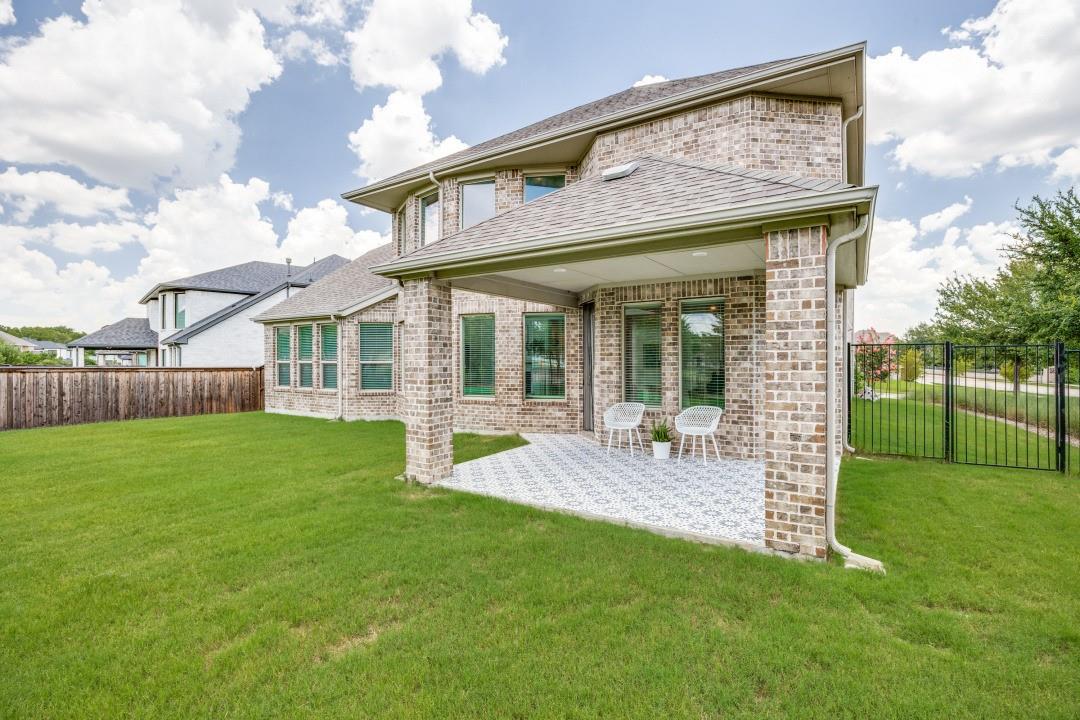 main property photo 23