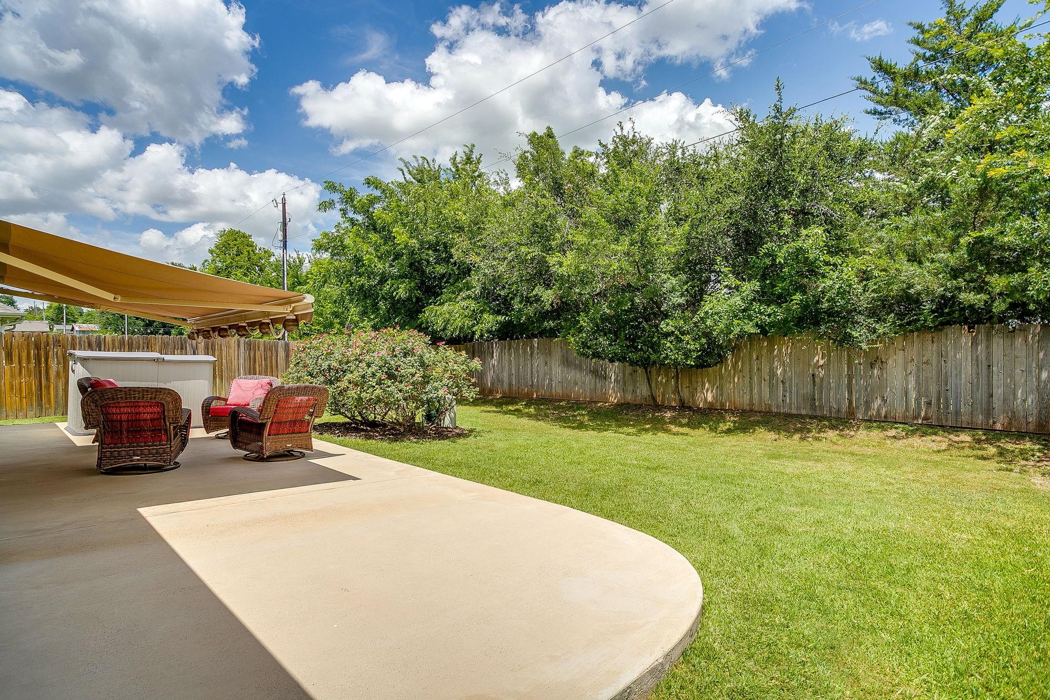 main property photo 27