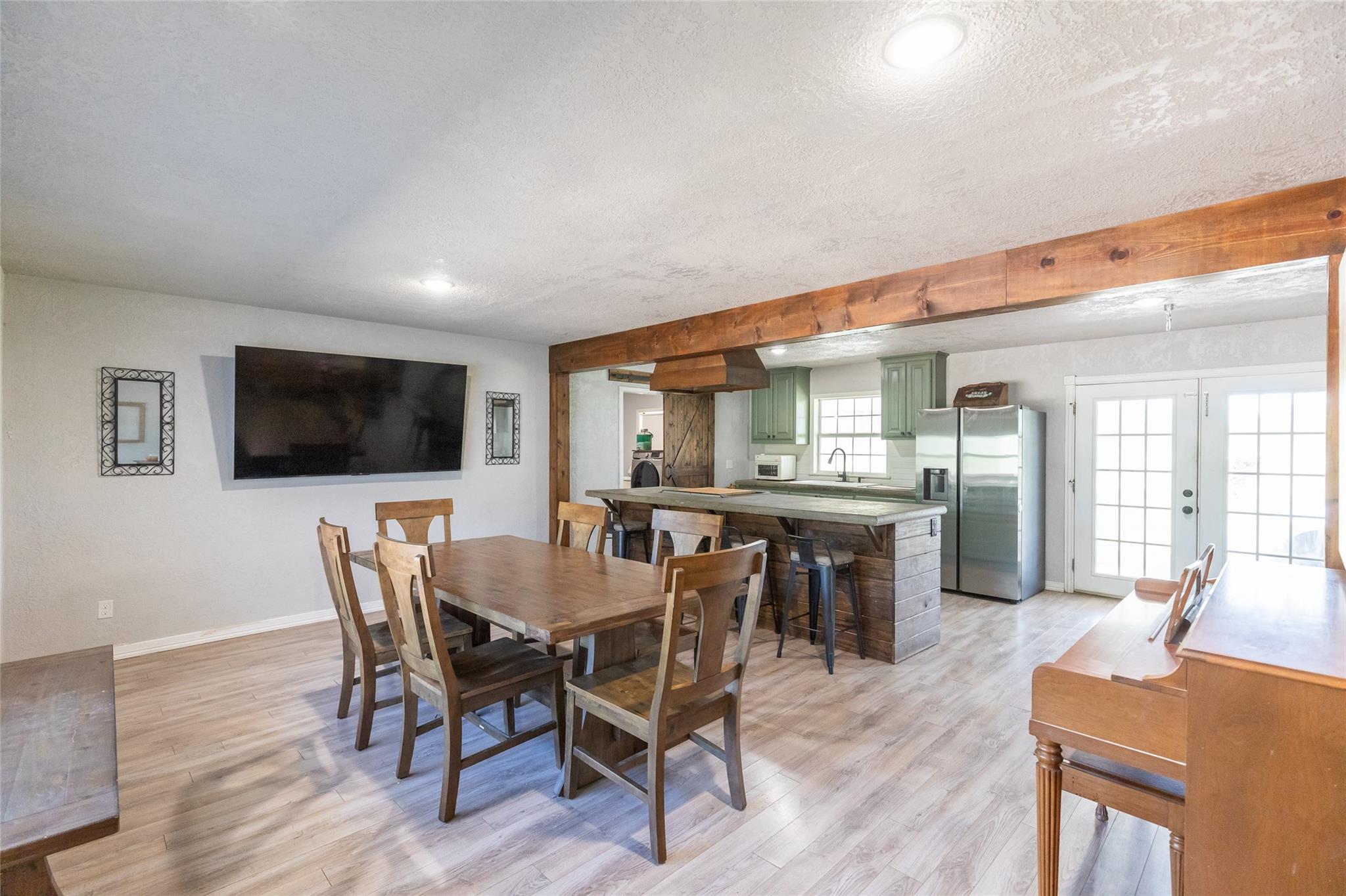 main property photo 12