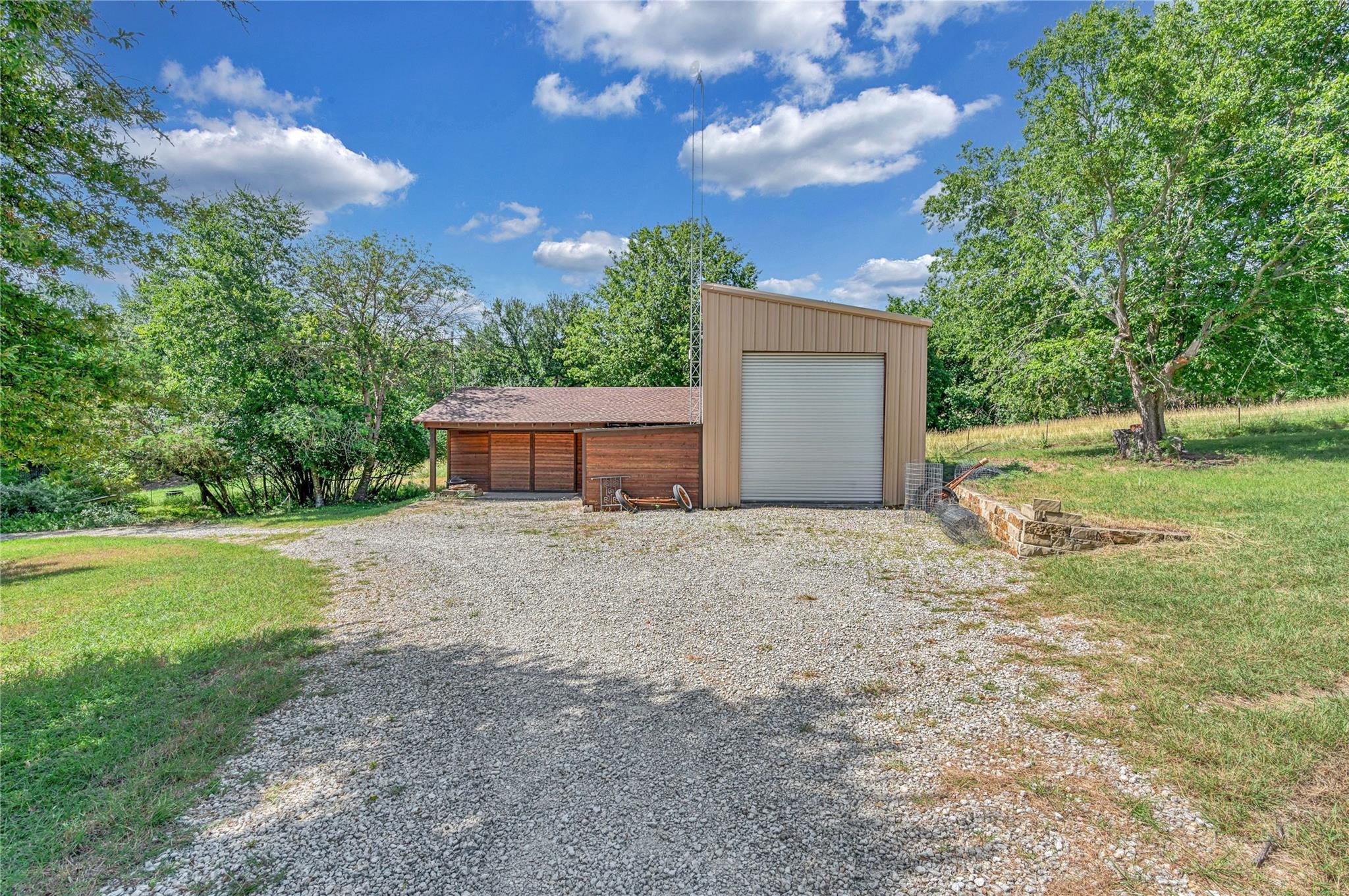 main property photo 32