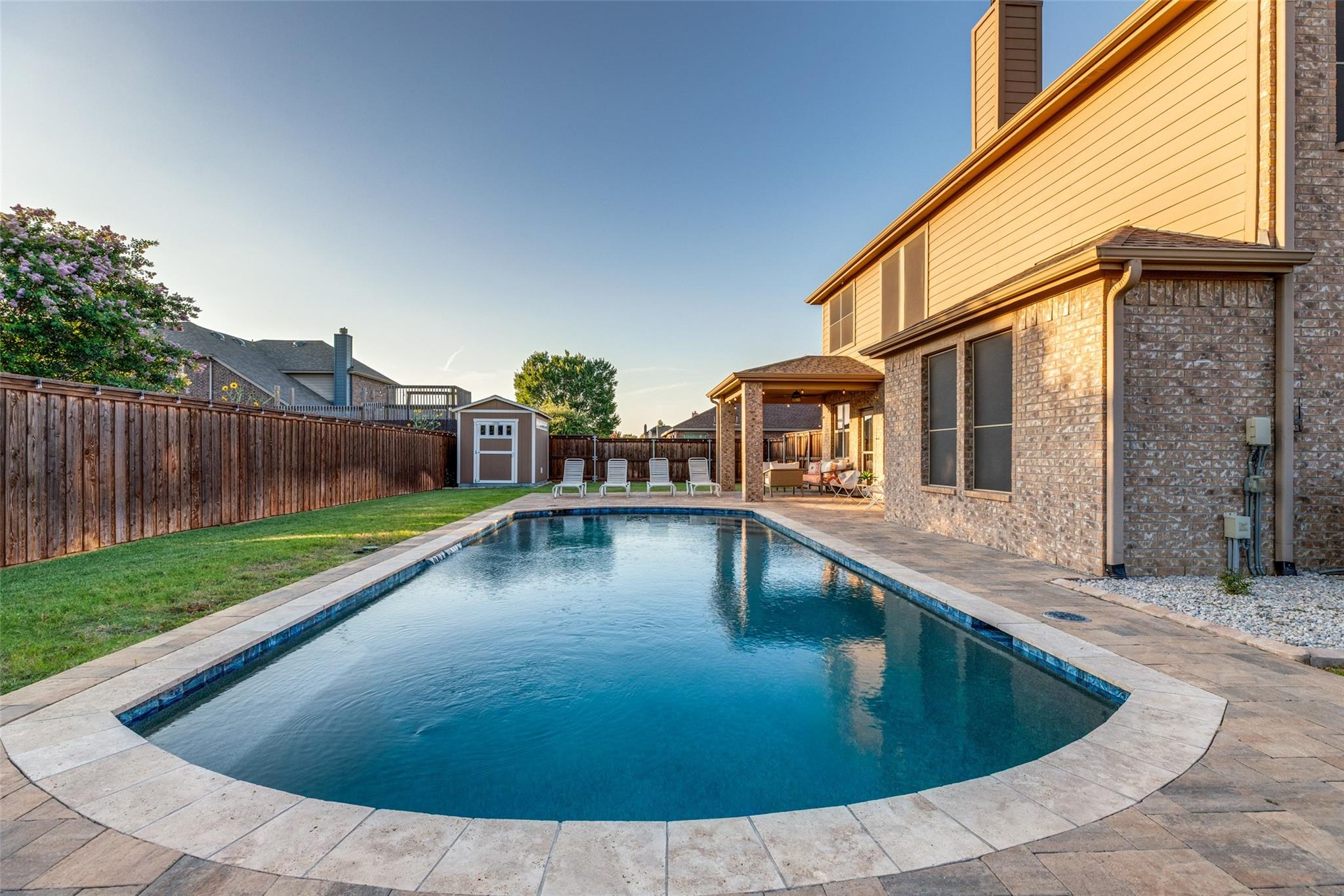 main property photo 32