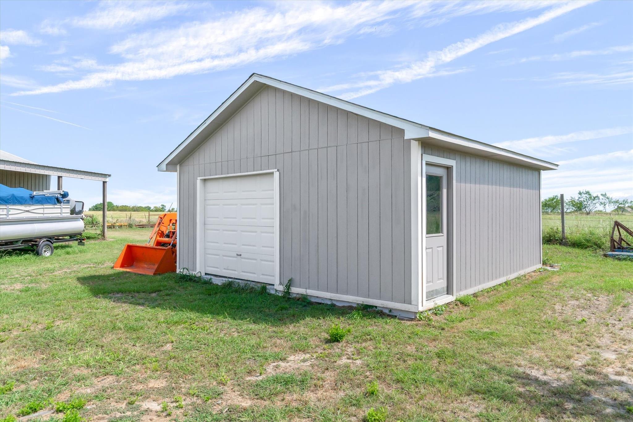 main property photo 39