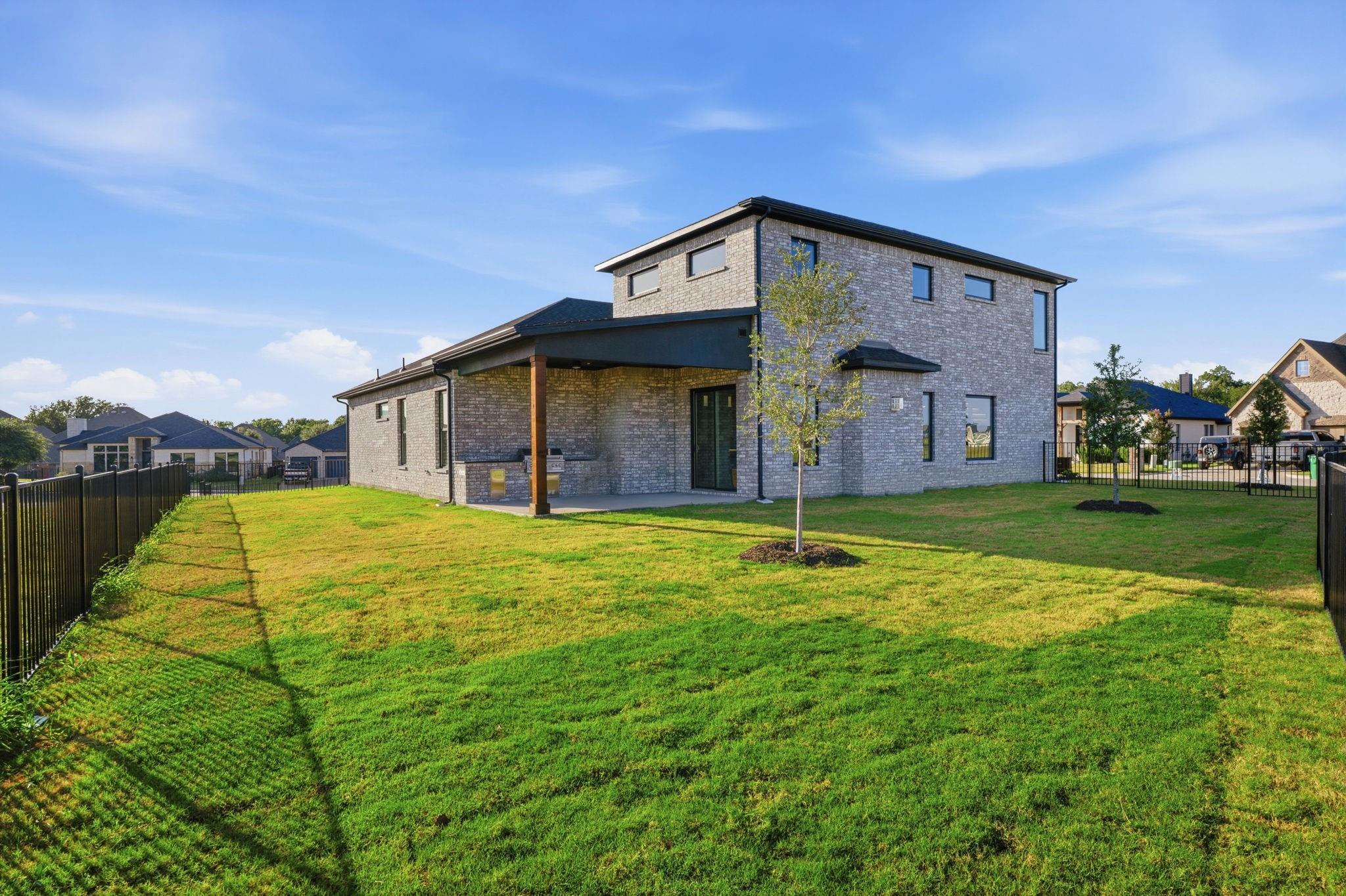 main property photo 39