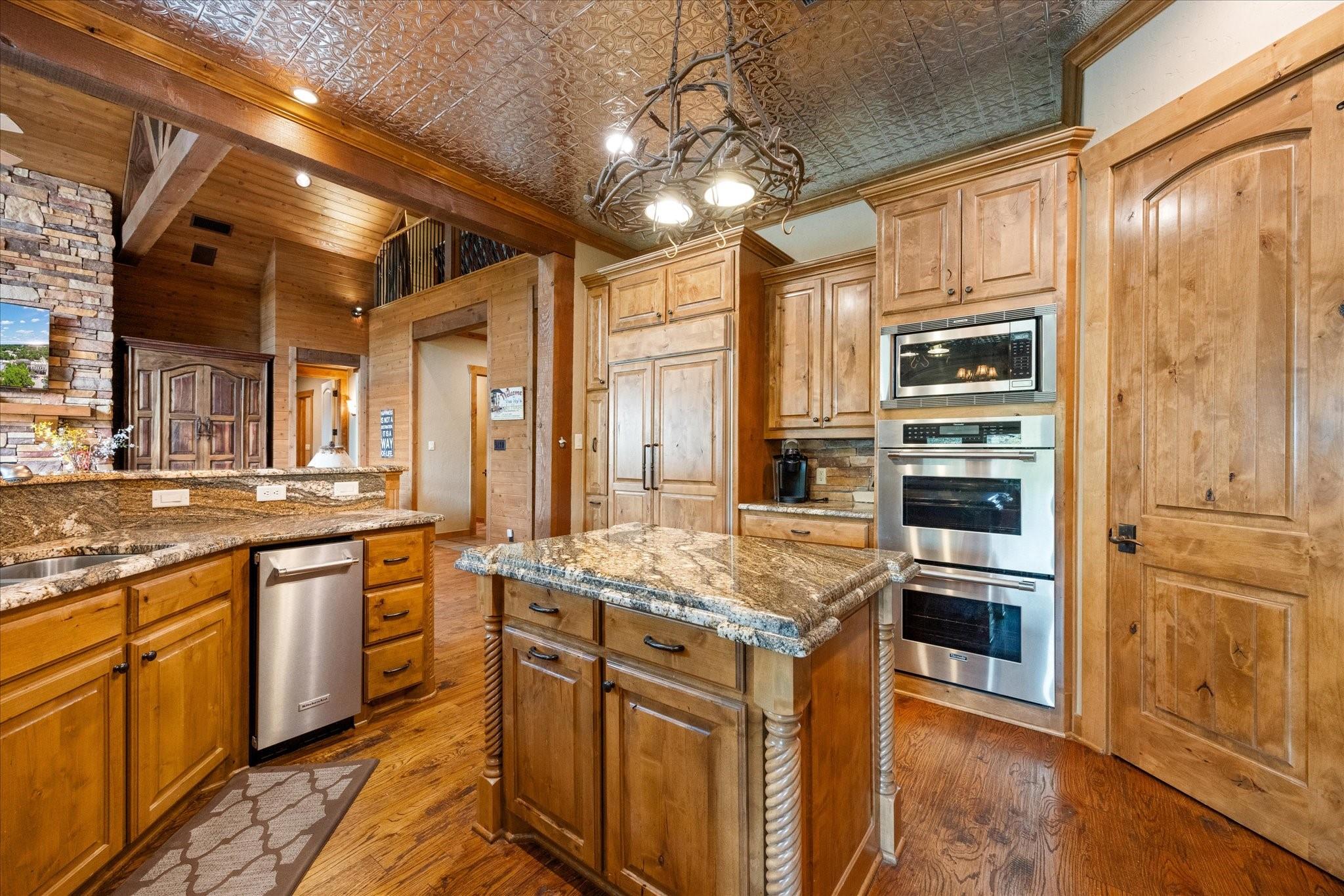 main property photo 9