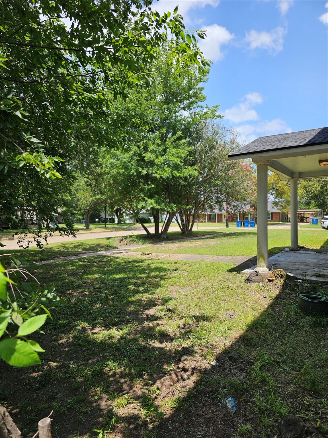 main property photo 35