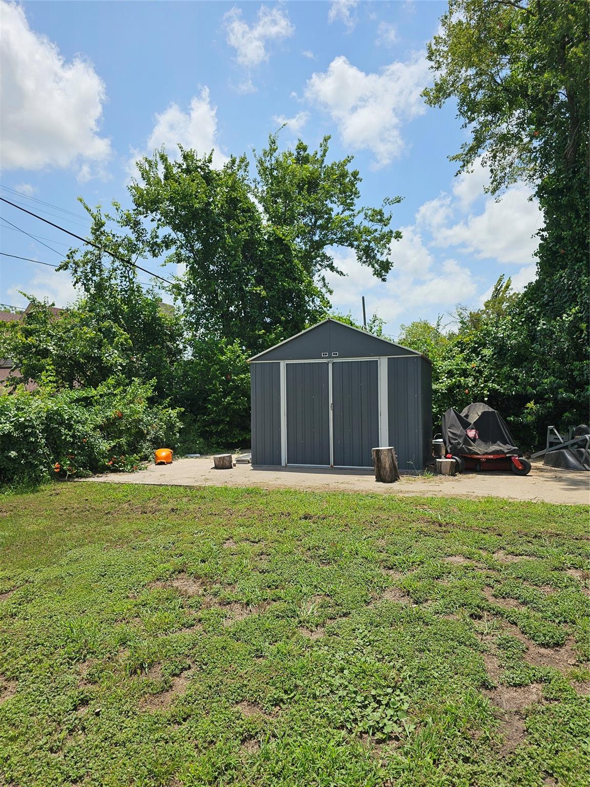 main property photo 38