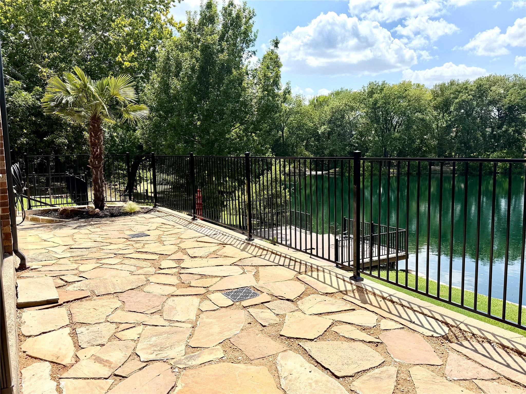 main property photo 30