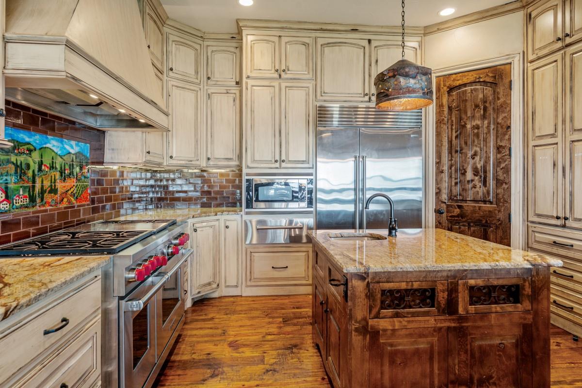 main property photo 9